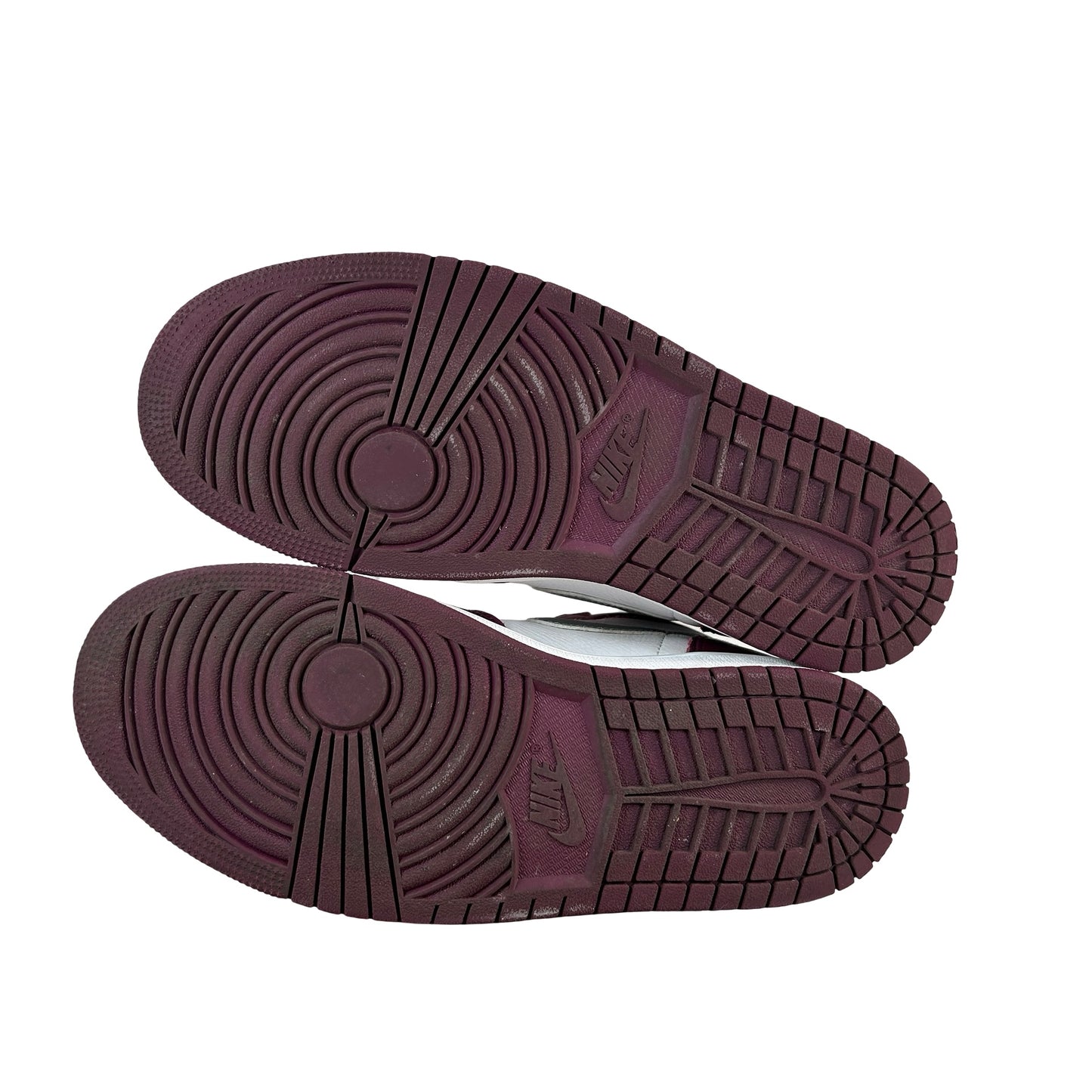 555088 611 Jordan 1 Retro High OG Bordeaux [USED] - 9 M (Used) (Replace Box)