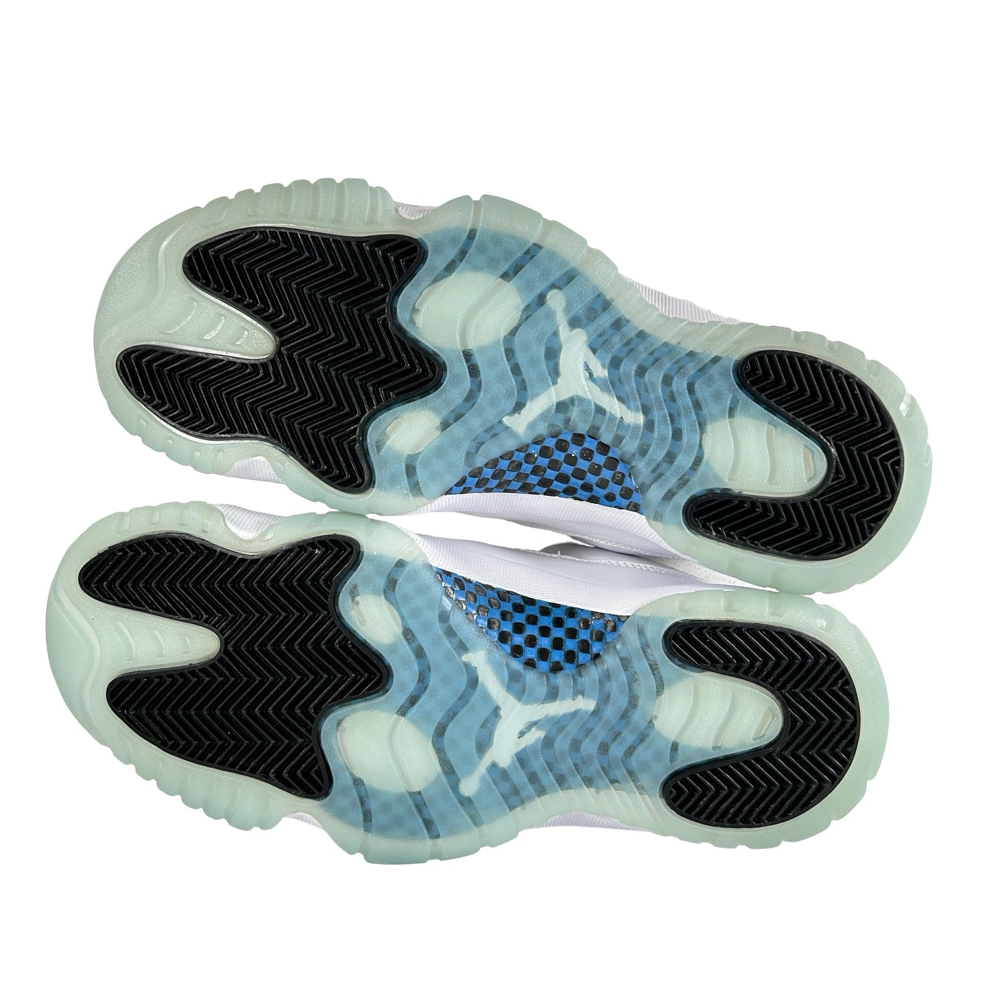 AV2187 117 Jordan 11 Low Legend Blue [CONDITIONAL] - 8.5 M (Yellowing)