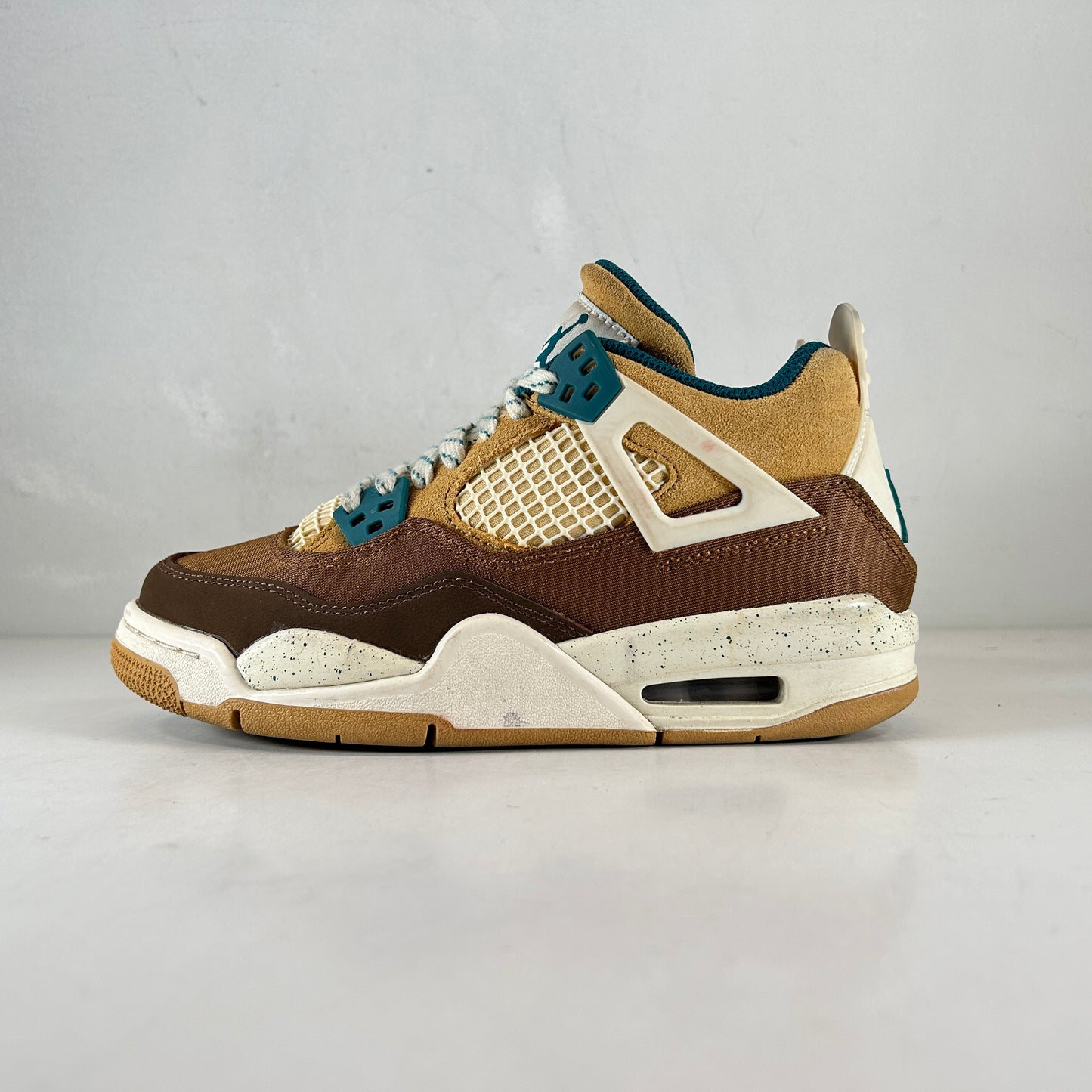 FB2214 200 Jordan 4 Retro Cacao Wow (GS) [USED] - 4 Y (Used)