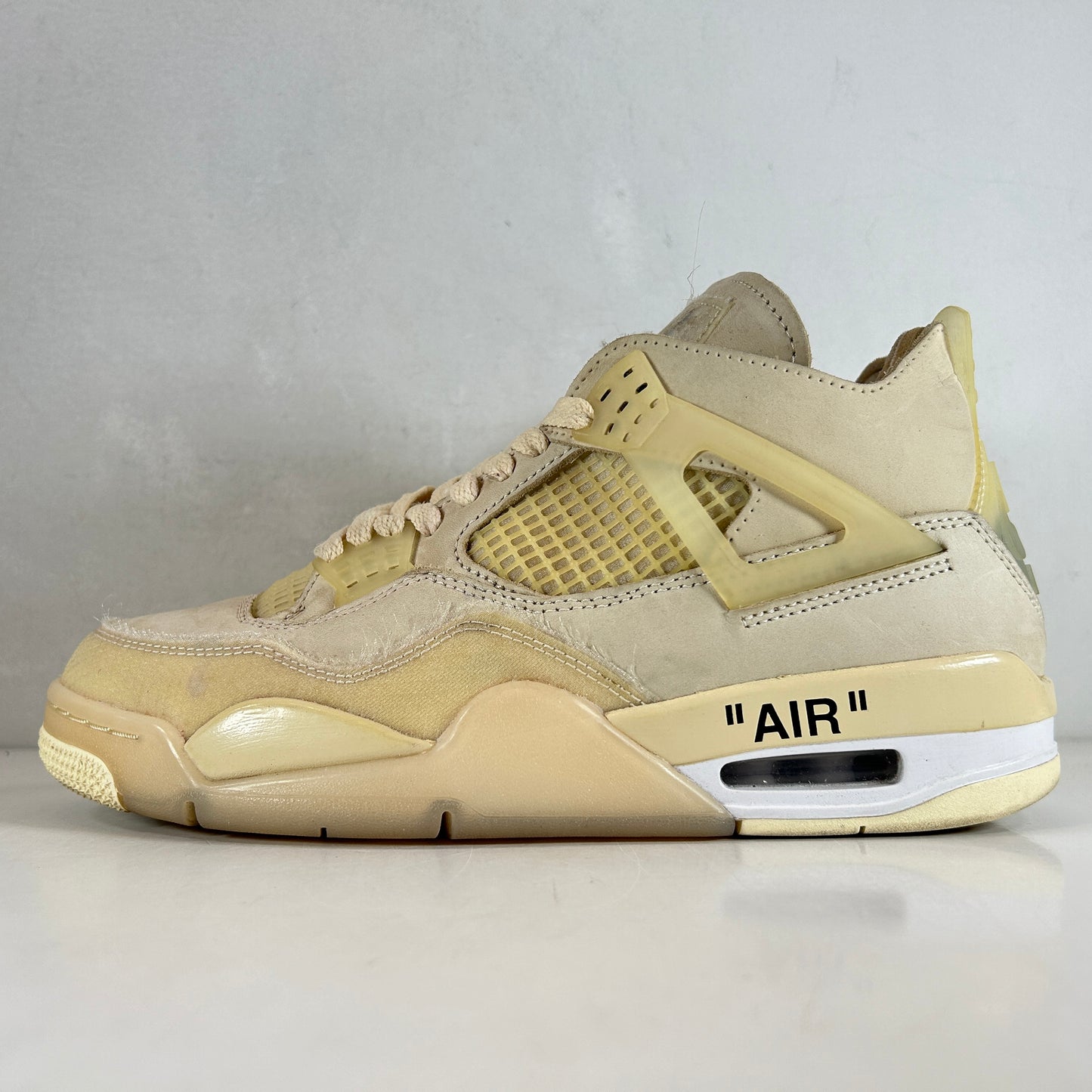 CV9388 100 Jordan 4 Off-White Sail [USED] - 8.5 W (Used)