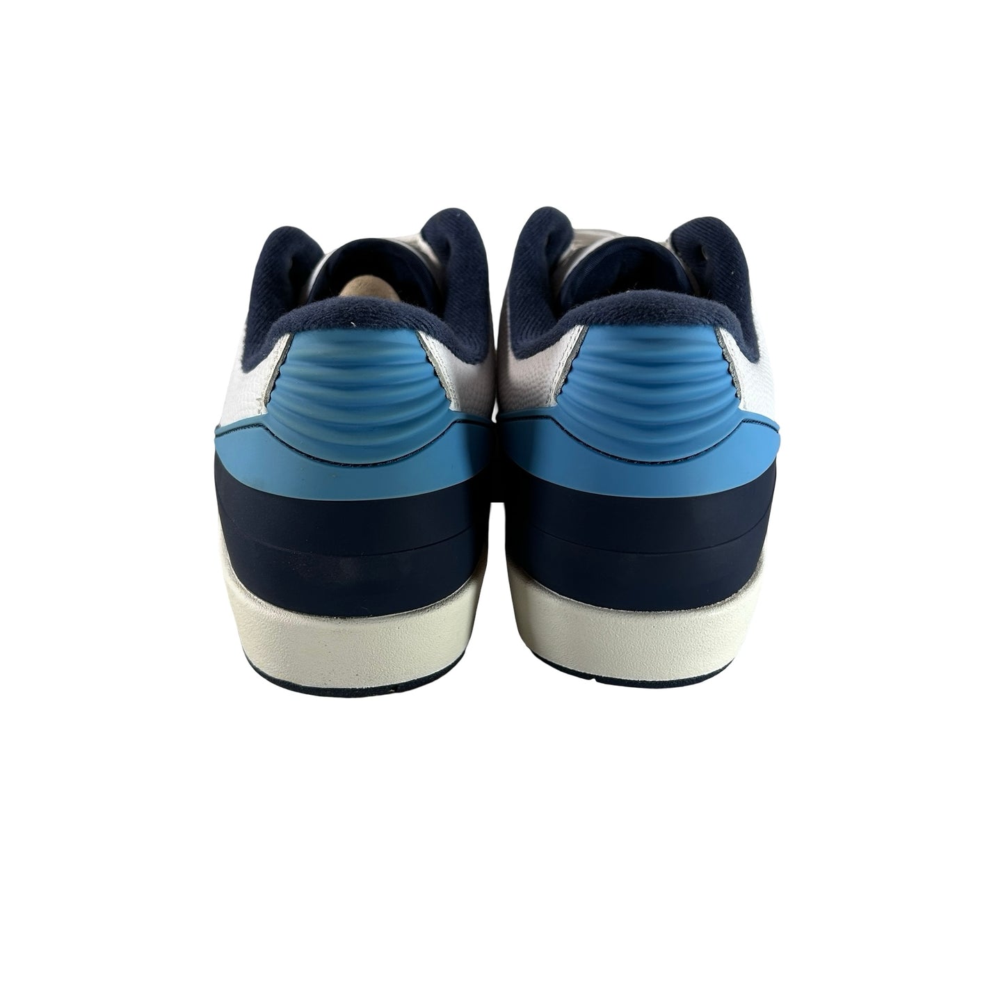 832819 107 Air Jordan 2 Retro Low University Blue (2016) - 10 M (Yellowing)