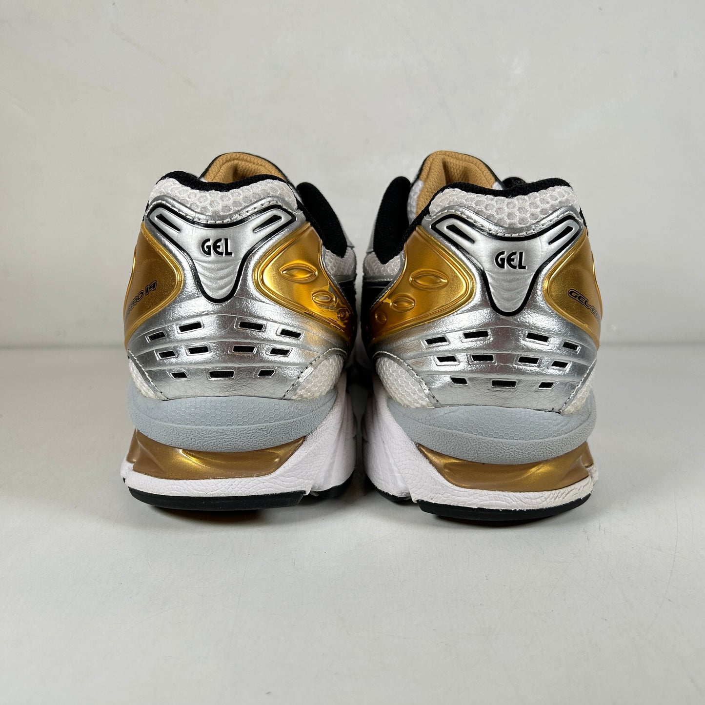 1201A019 102 ASICS Gel-Kayano 14 Blanco Oro puro