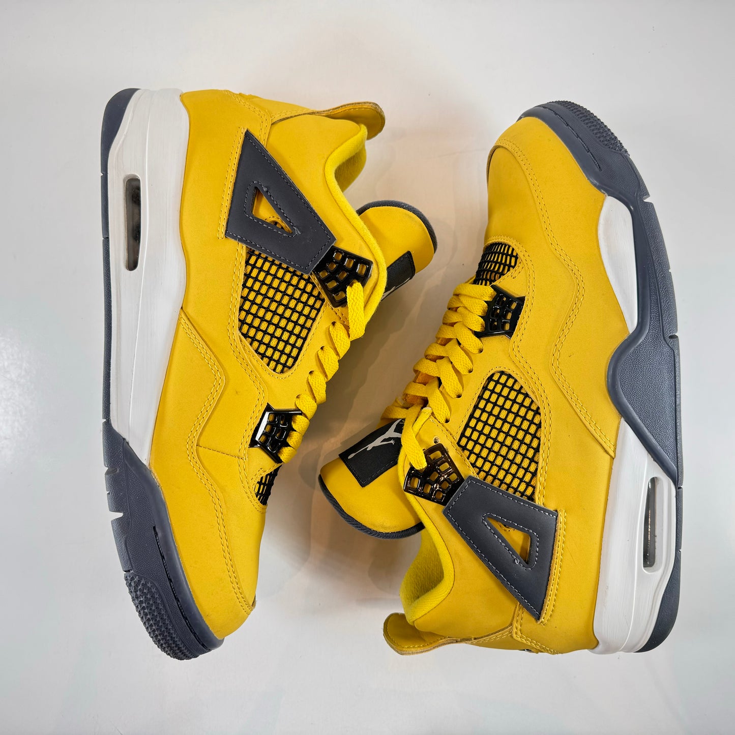 CT8527 700 Jordan 4 Retro Lightning (2021) [USED] - 9.5 M (Used3)