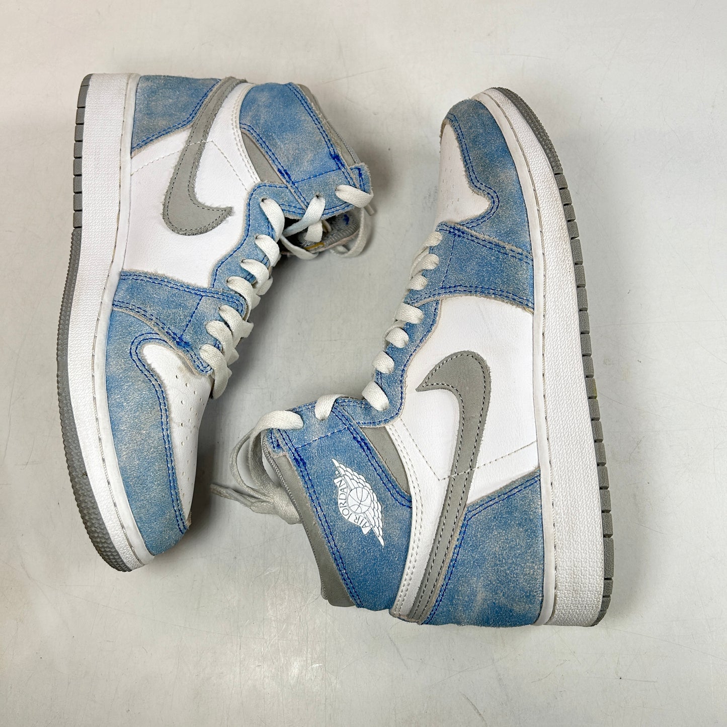 575441 402 Jordan 1 Hyper Royal GS [USED] - 7 Y (Used)