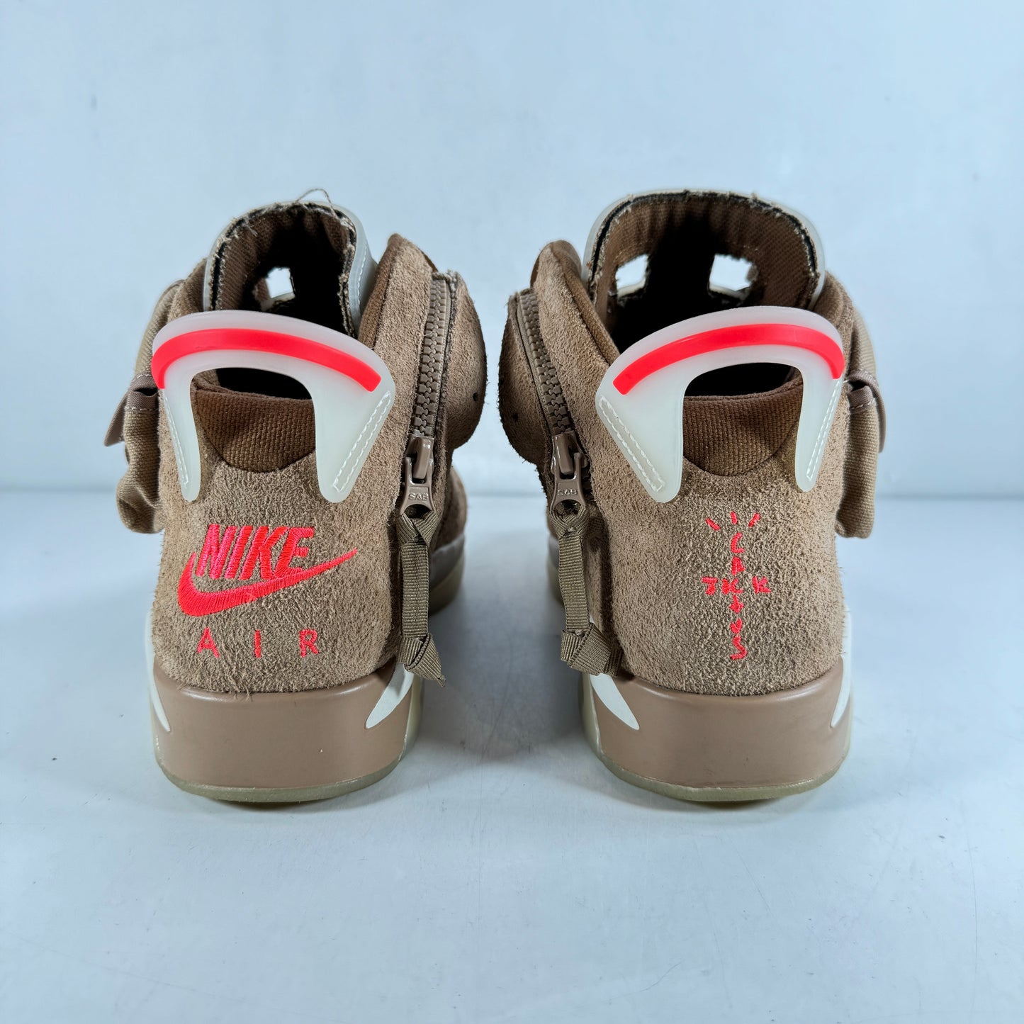 DH0690 200 Jordan 6 Retro Travis Scott British Khaki [USED] - 9 M (Used)