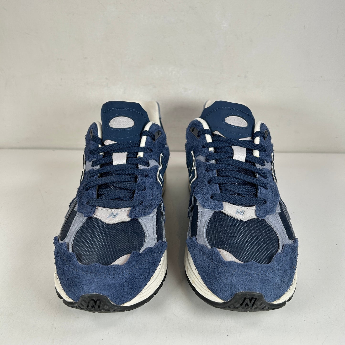 M2202RDK New Balance 2002R Protection Pack Navy Grey [USED] - 9 M (Used) (No Box)