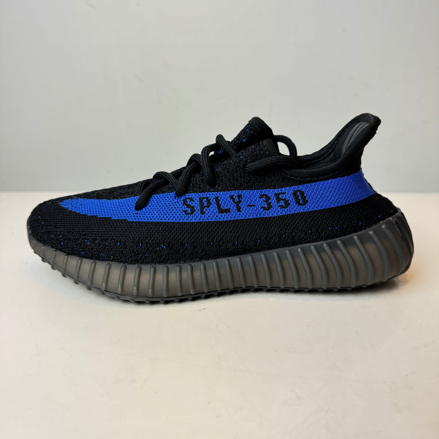 GY7164 Adidas Yeezy Boost 350 V2 Dazzling Blue [USED] - 5.5 M (Used)