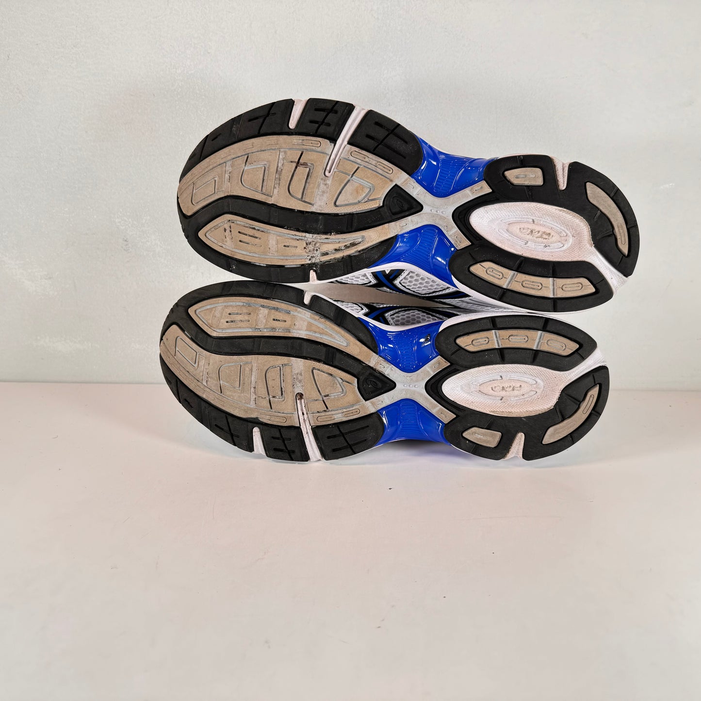 1201A256 119 ASICS Gel-1130 Tuna Blue [USED] - 9.5 M (Used) (No Box)