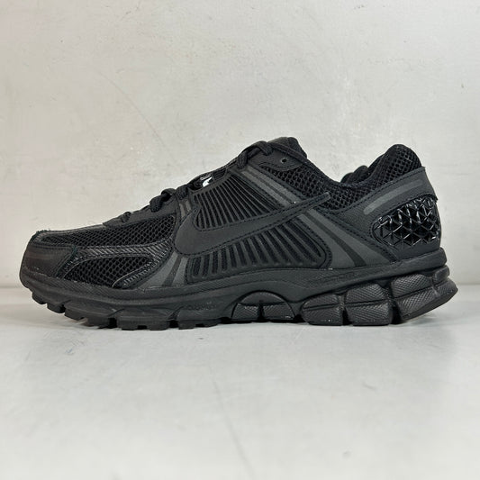 BV1358 003 Nike Zoom Vomero 5 Triple Black (2023) [USED] - 8.5 M (Used)