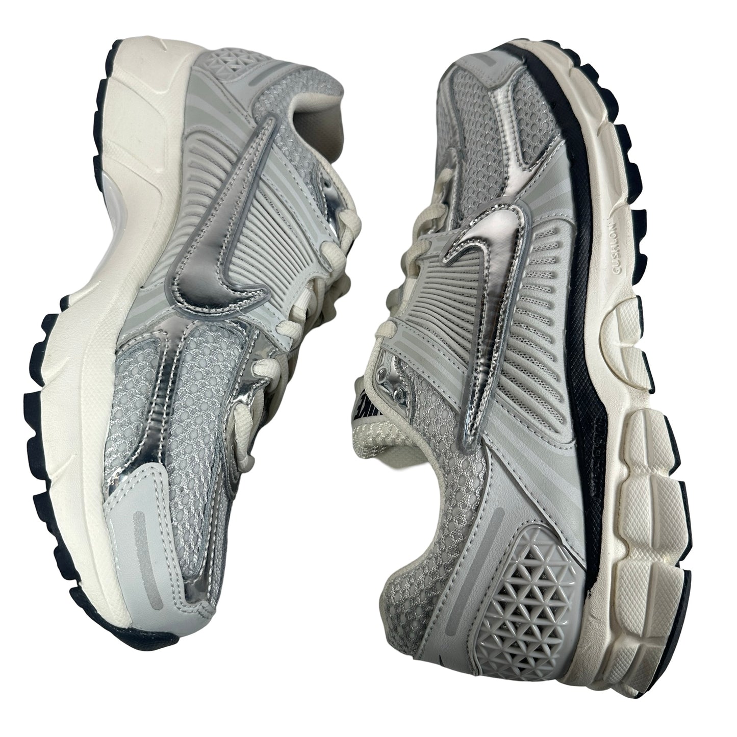 FD0884 025 Nike Zoom Vomero 5 Photon Dust Metallic Silver W [USED] - 10 W (VNDS)