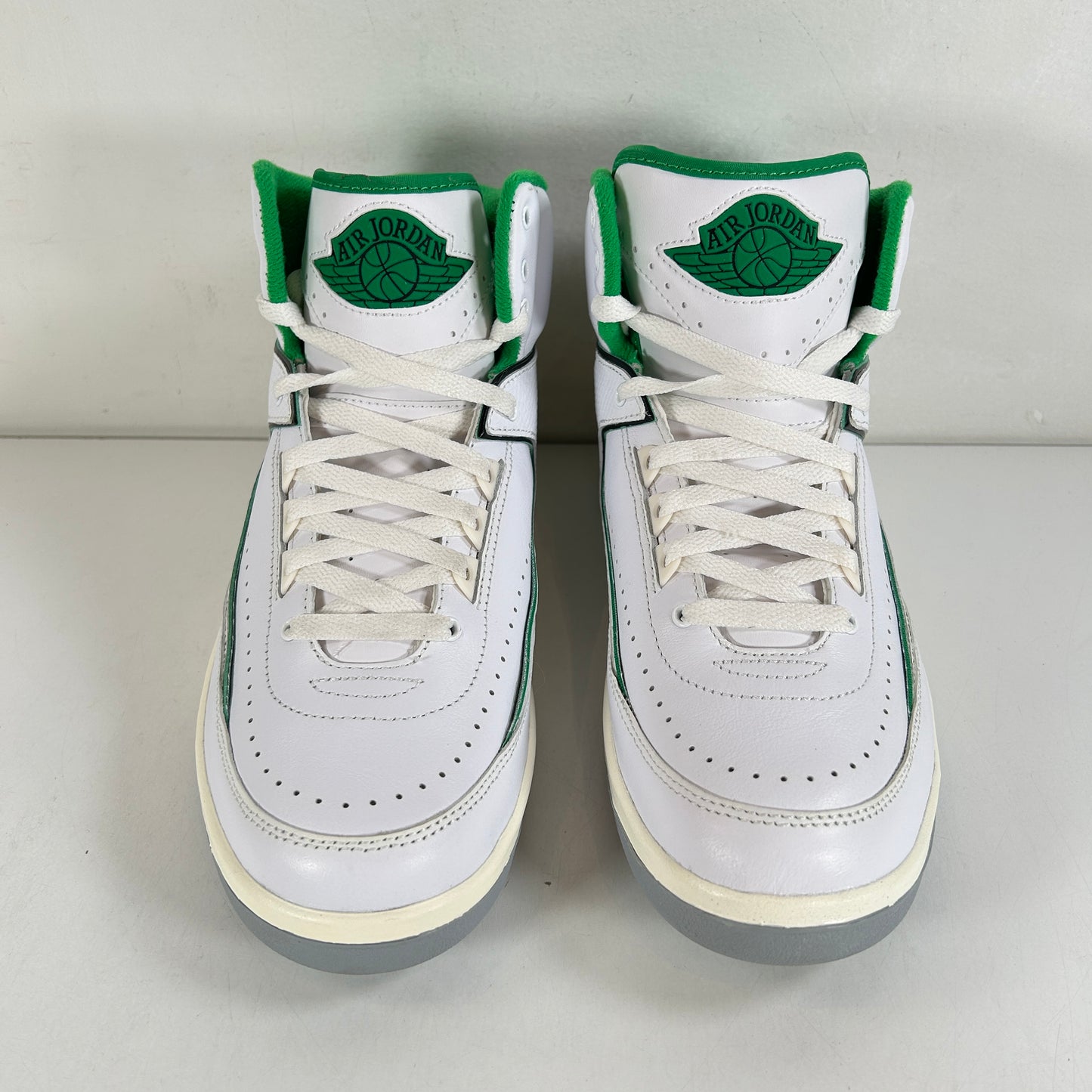 DR8884 103 Jordan 2 Retro Lucky Green - 8.5 M (Used3)