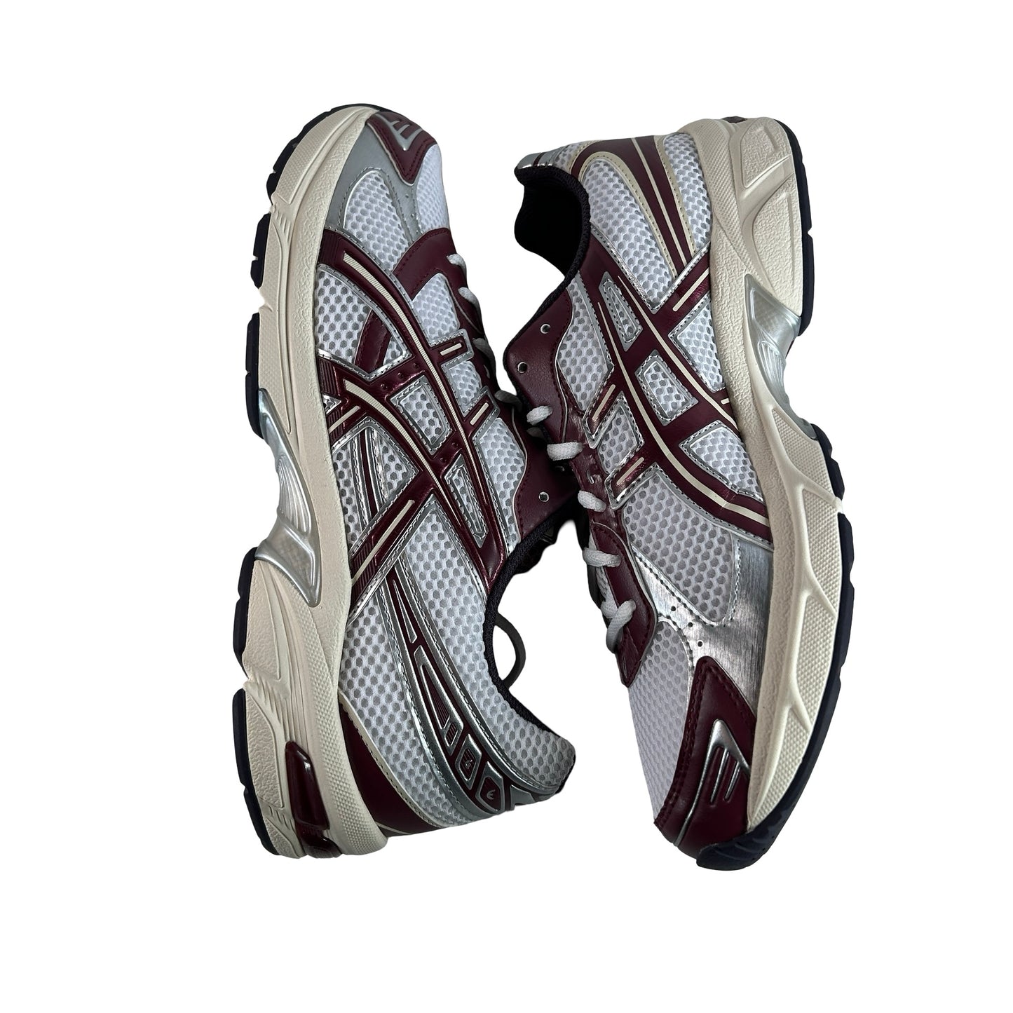 1203A685 100 ASICS Gel-1130 White Maroon Banner [USED] - 10.5 M (Used)