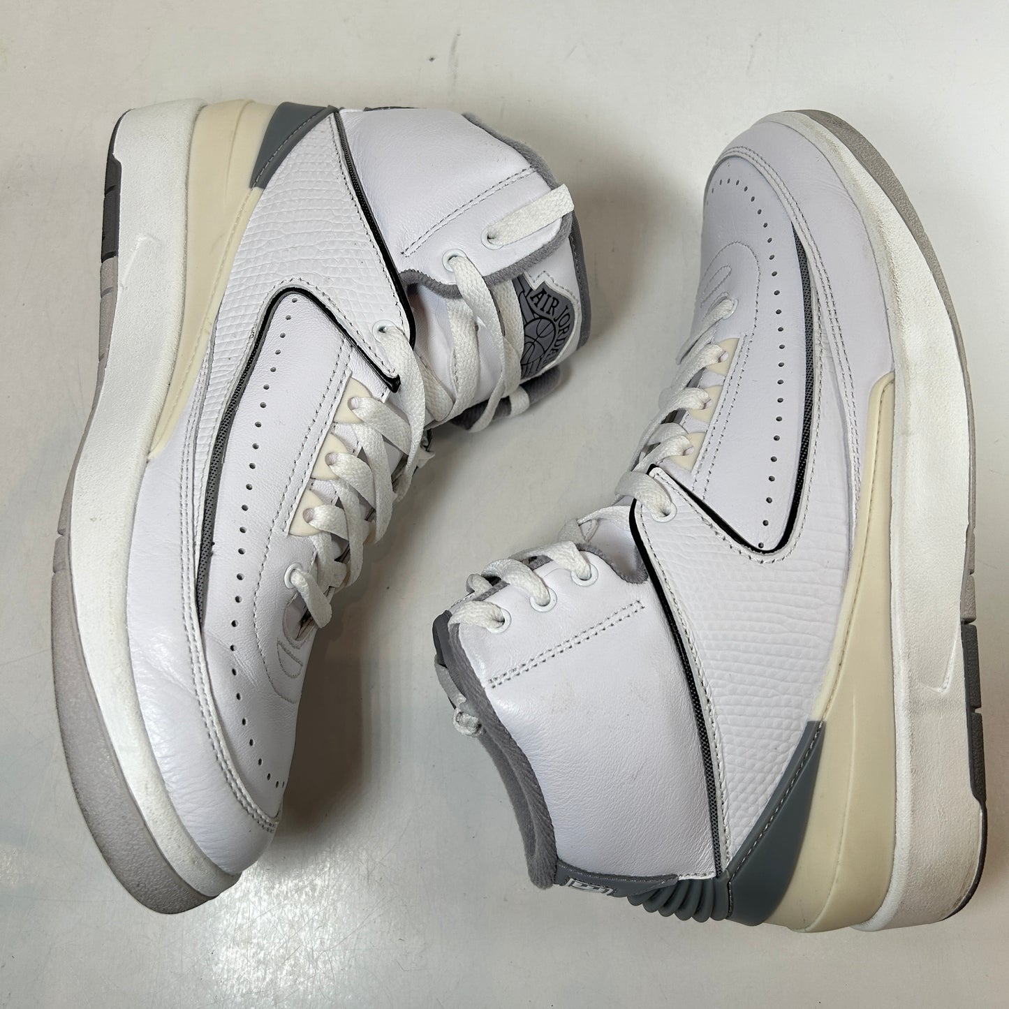 DQ8562 100 Jordan 2 Retro Cement Grey (GS) [USED]- 7Y (Used)