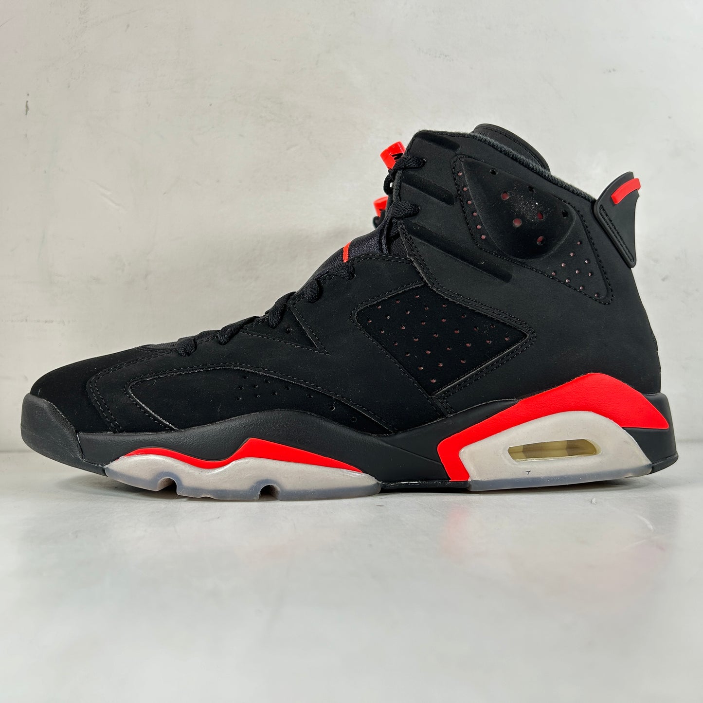 384664 060 Jordan 6 Infrared [USED] - 11.5 M (Used)