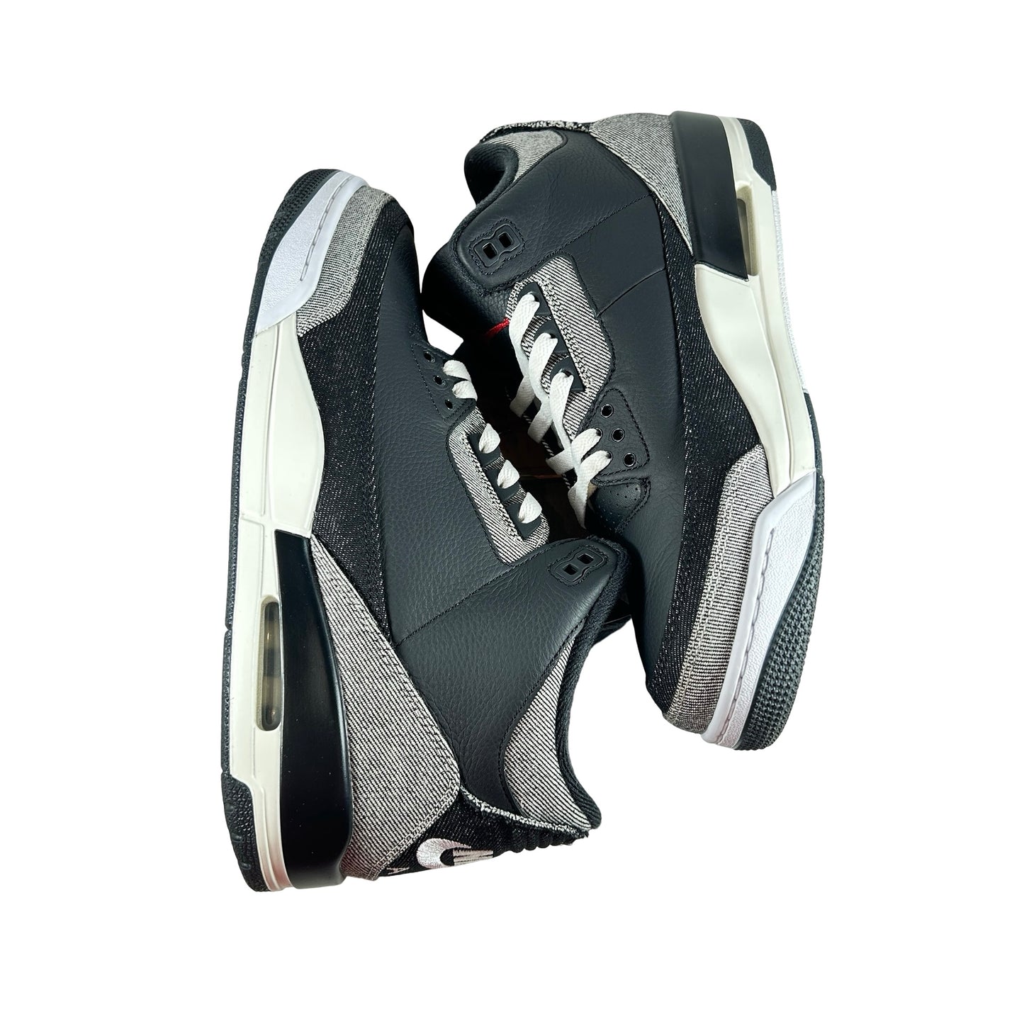 IR0914 400 Jordan 3 Retro Levi’s Black [USED] - 10.5 M (Used)