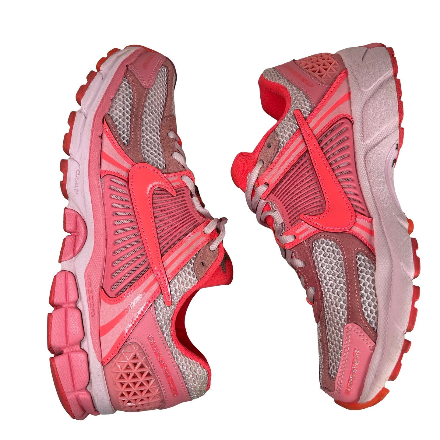 FQ0257 666 Nike Zoom Vomero 5 Coral Chalk Hot Punch (Women's) 10 W (Used) (Replace Box)