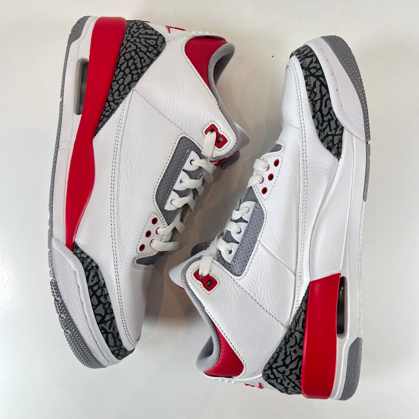 DN3707 160 Jordan 3 Retro Rojo fuego (2022)