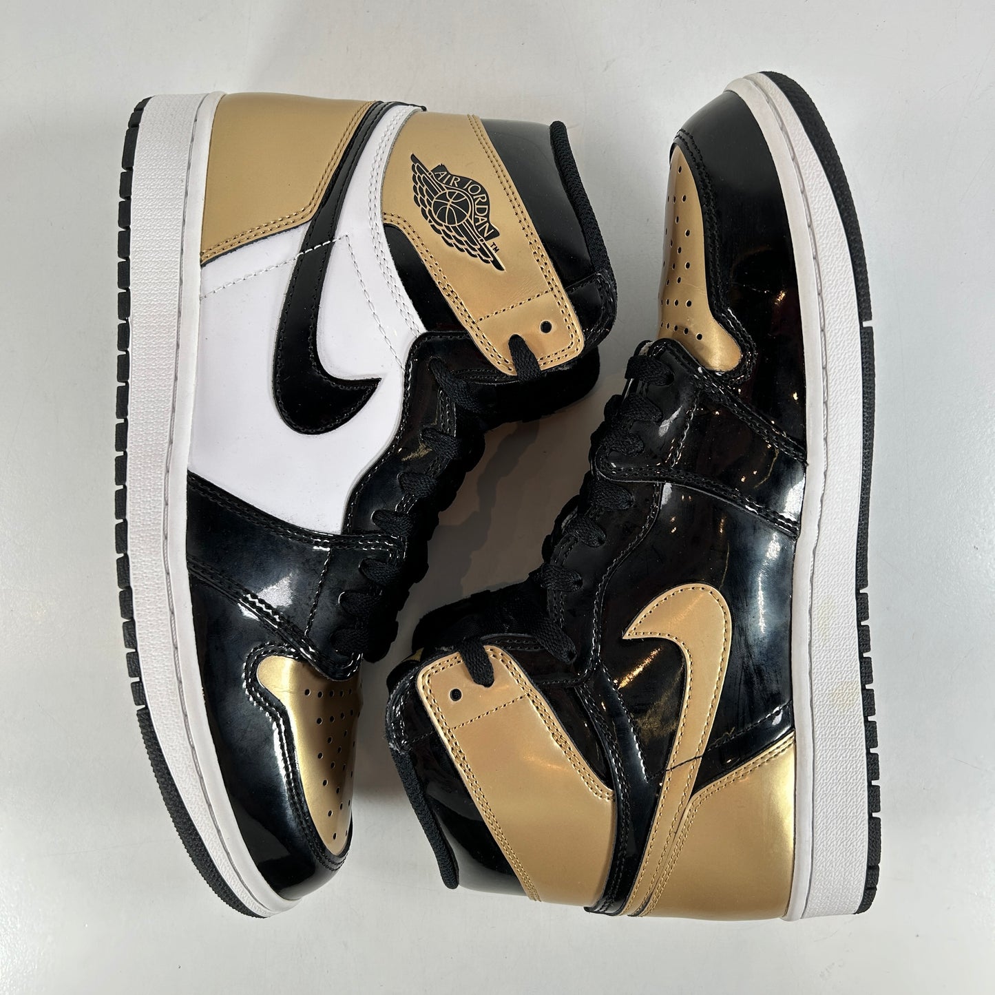 861428 007 Jordan 1 Retro High NRG Patent Gold Toe [USED] - 10.5 M (Used2)