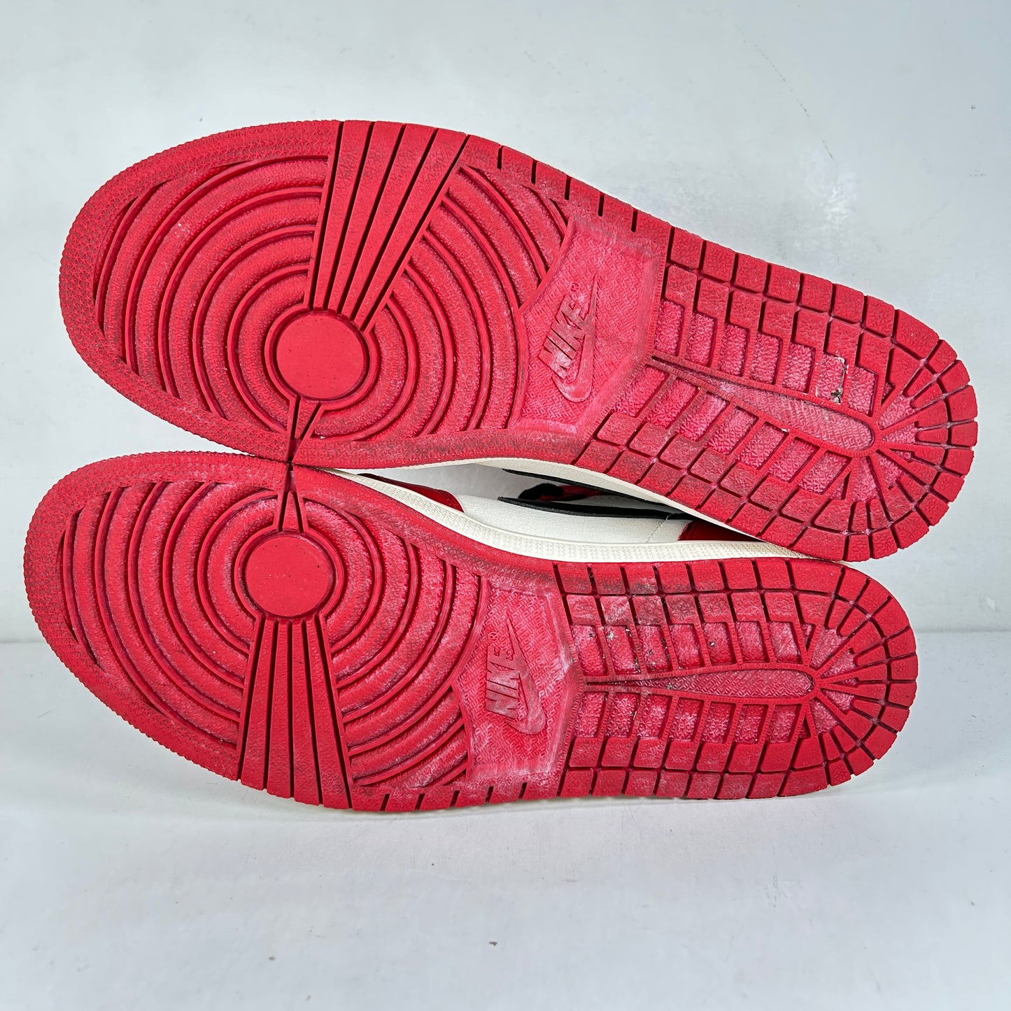 DZ5485 612 Jordan 1 Retro High OG Chicago Lost and Found [USED] - 11 M (Used)