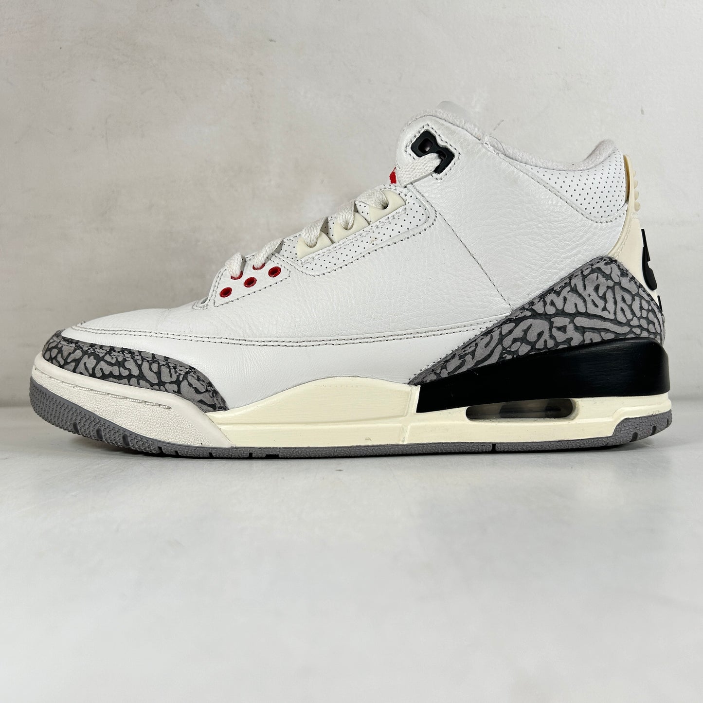 DN3707 100 Jordan 3 Retro White Cement Reimagined [USED] - 9.5 M (Used7)