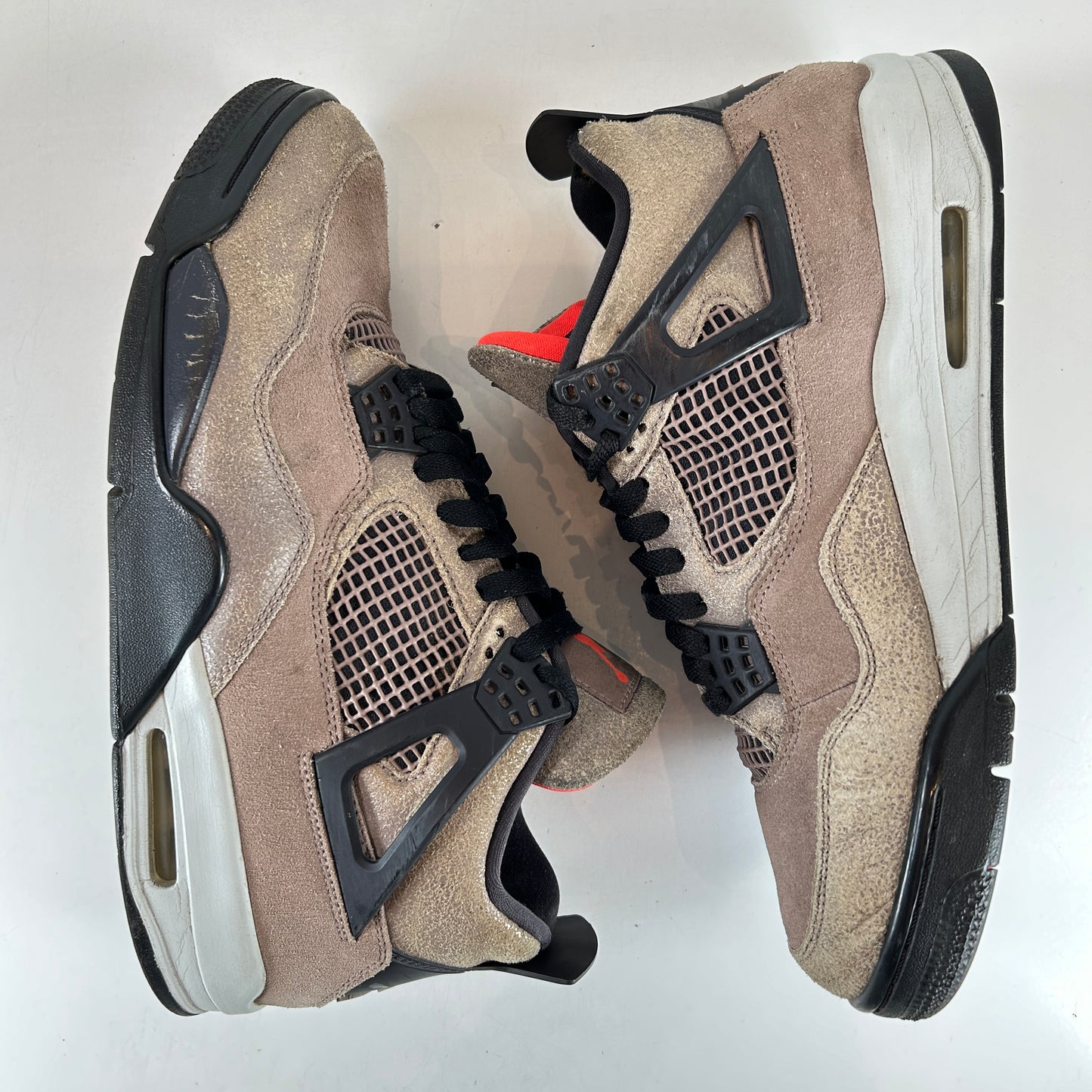 DB0732 200 Jordan 4 Taupe Haze [USED] - 11 M (Used)