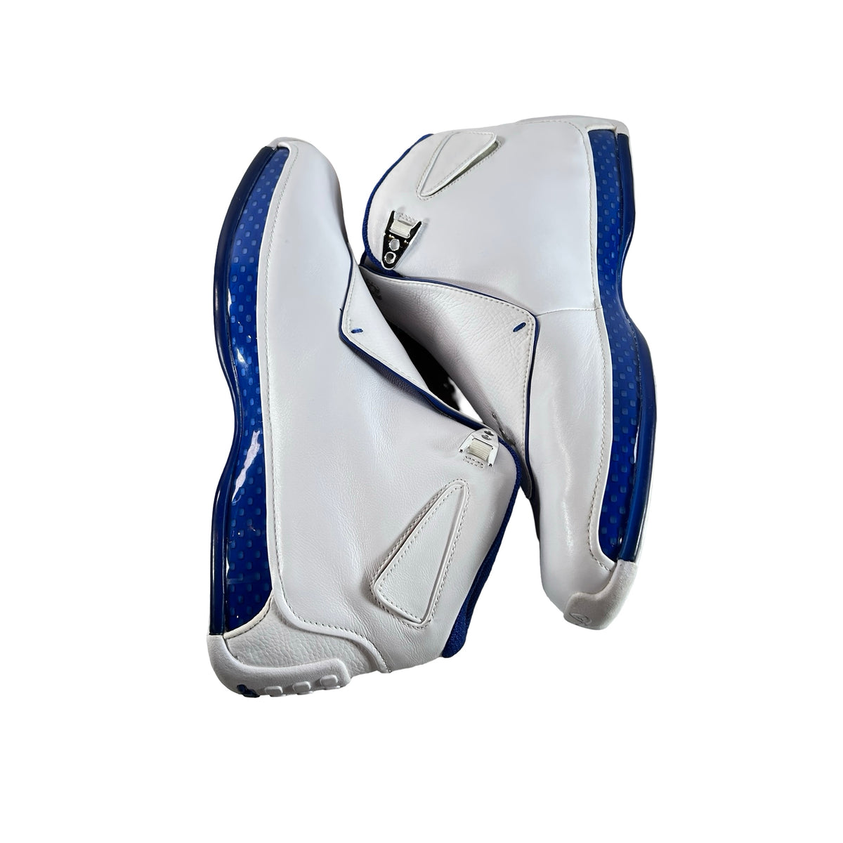 AA2494 106 Air Jordan 18 Retro White Sport Royal [USED] - 11 M (Used)