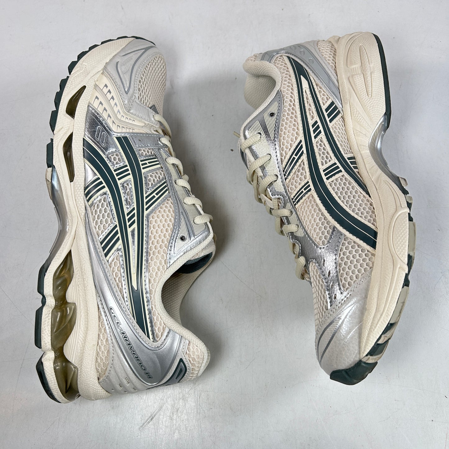 1201A019 200 ASICS Gel-Kayano 14 Birch Dark Pewter [USED] - 10.5 M (Used)