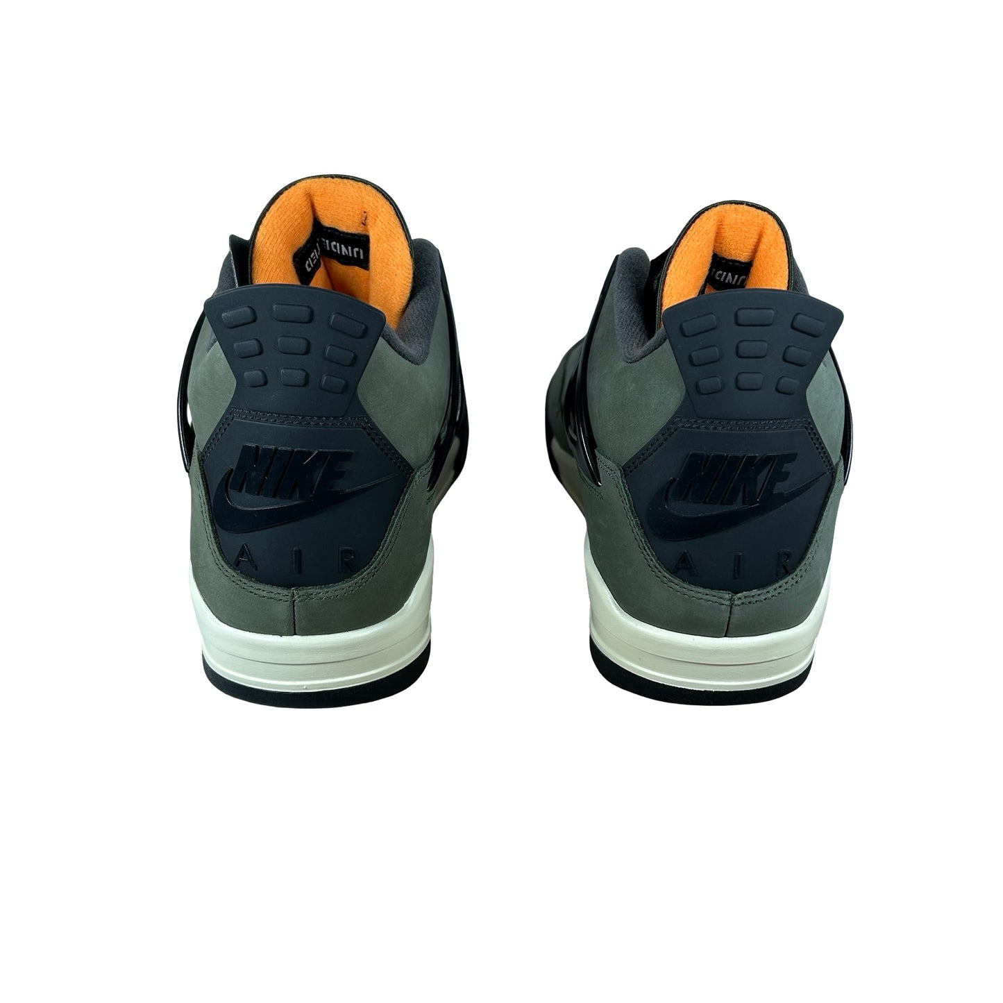 IB1519 200 Air Jordan 4 Retro OG SP Undefeated (2025) - 13 M (Discolored Left Foot)