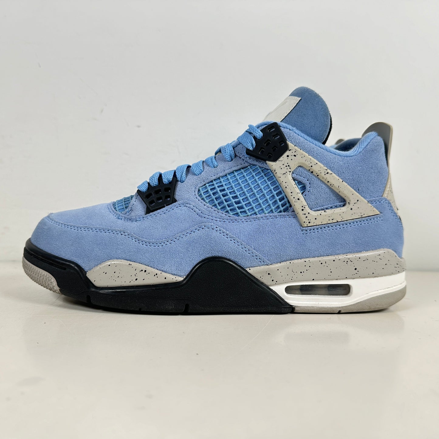 CT8527 400 Jordan 4 University Blue [USED] - 8.5 M (Used)