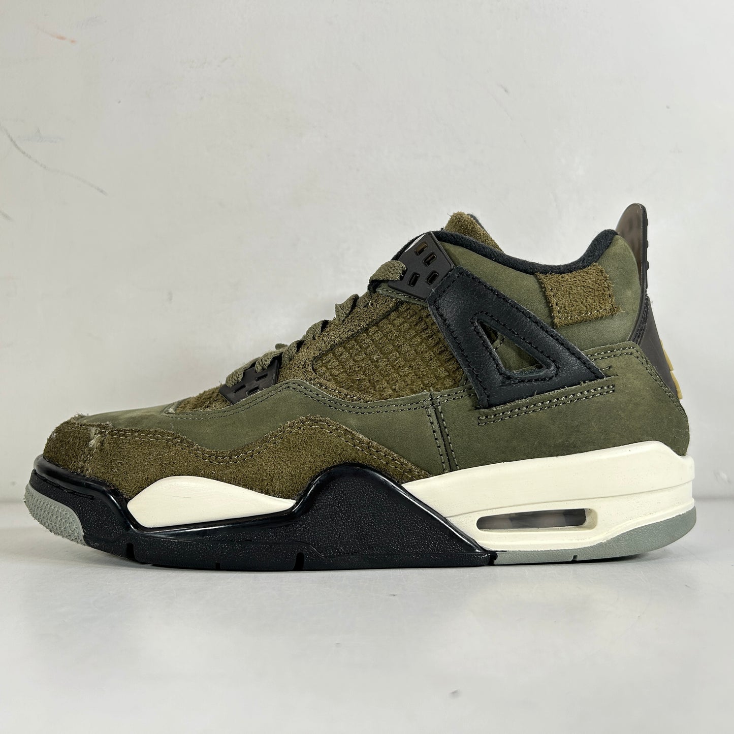 FB9928 200 Jordan 4 Retro SE Craft Medium Olive (GS) [USED] - 5.5 Y (Used)