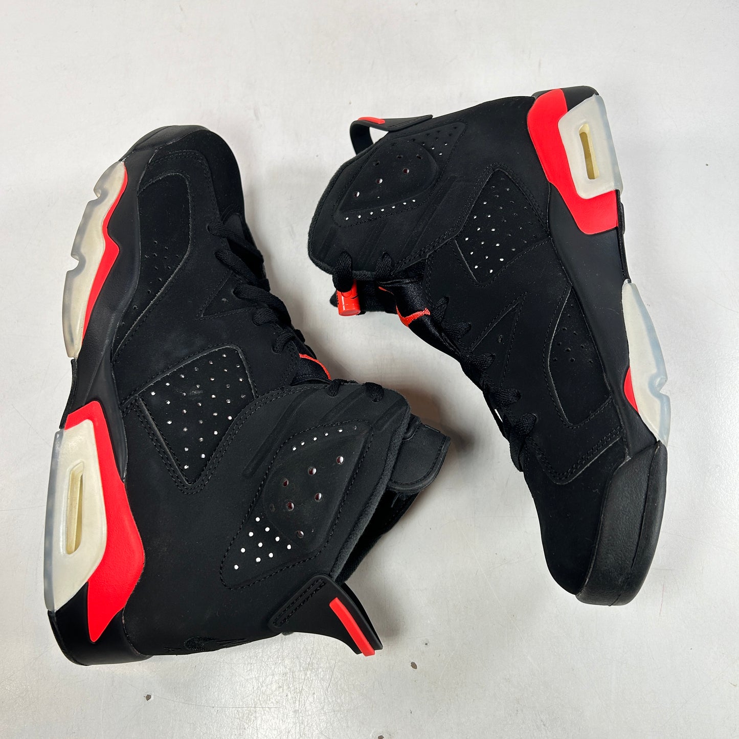 384664 060 Jordan 6 Retro Black Infrared (2019) [USED] - 10.5 M (VNDS)