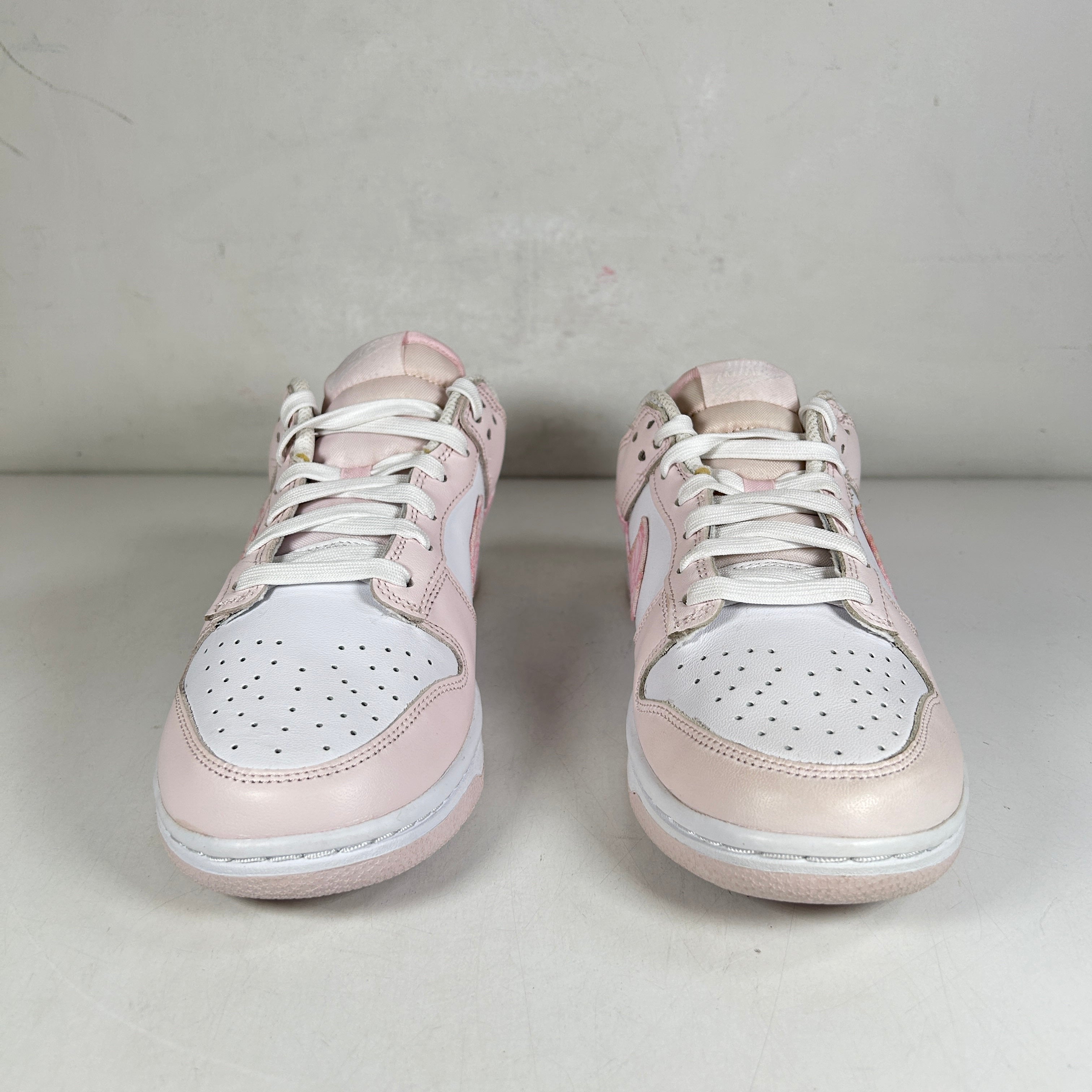 Nike Dunk Low Essential Paisley newest Pink Womens Size 7 FD1449-100 New Pink/White