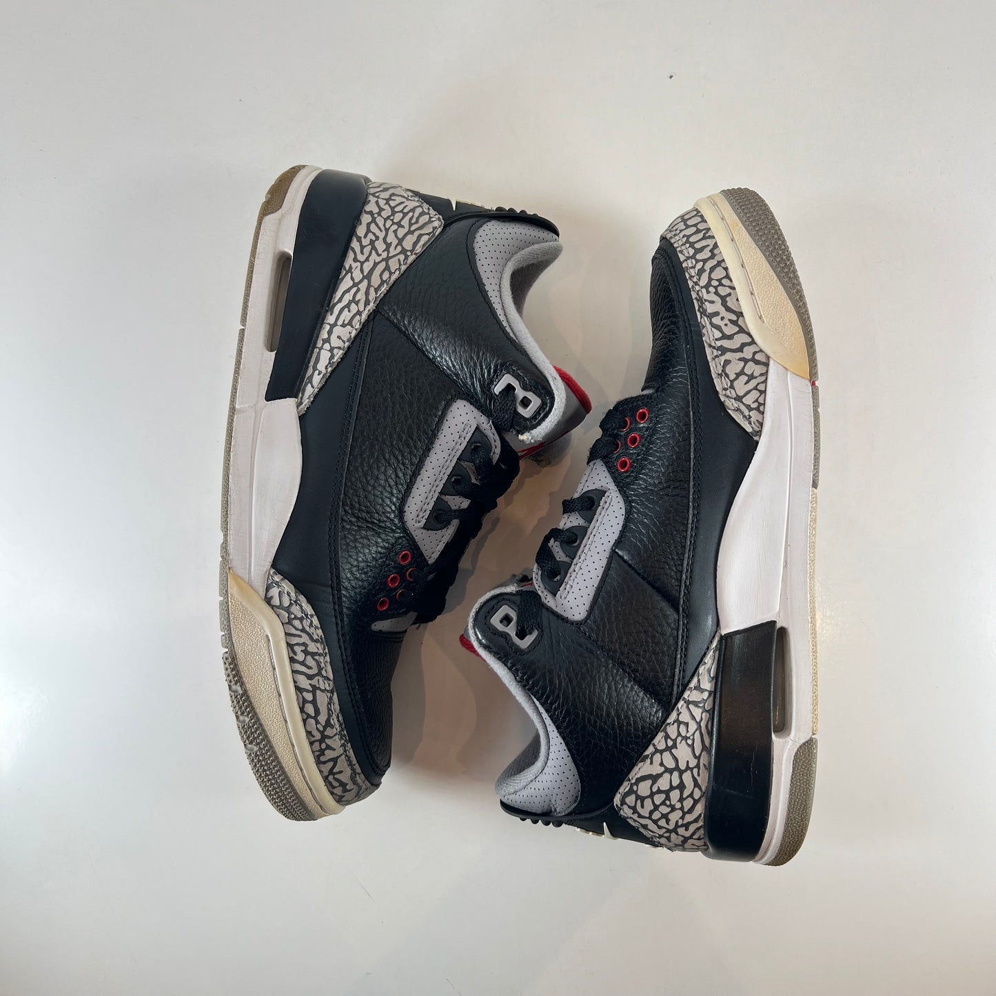 854262 001 Jordan 3 Black Cement 2018 [USED] - 7.5 M (Used)