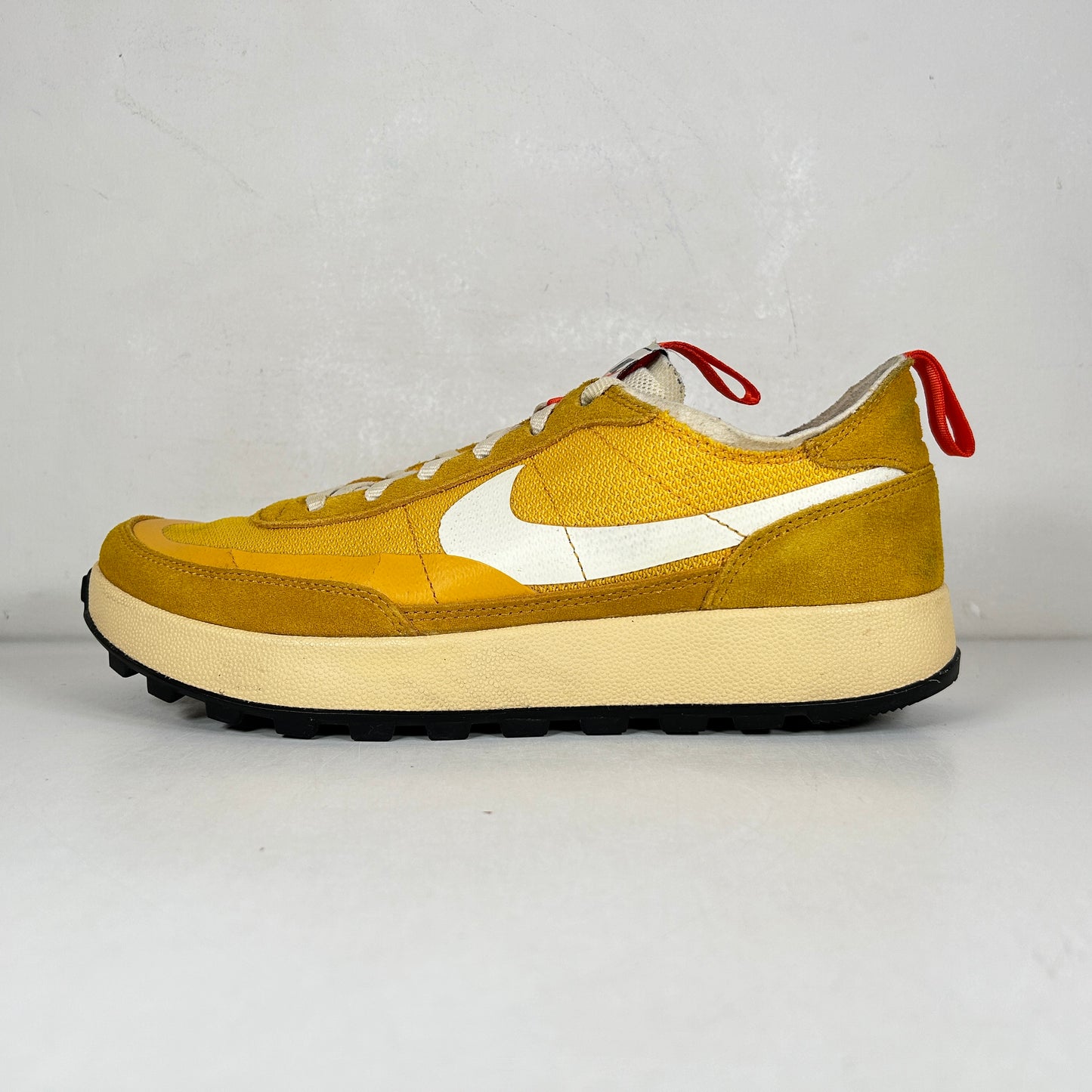 DA6672 700 NikeCraft GPS Tom Sachs Archive Dark Sulfur [USED] - 10 W (Used)