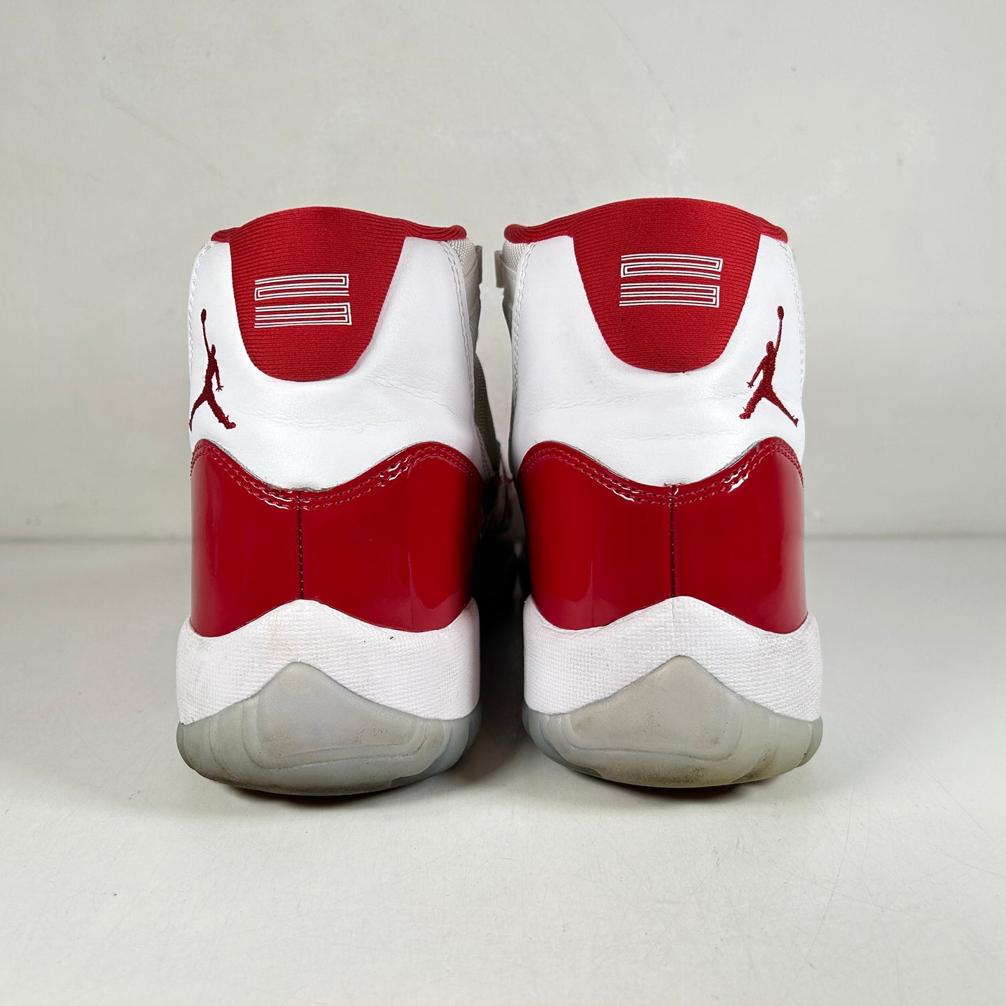 CT8012 116 Jordan 11 Retro Cherry (2022) [USED] - 11.5 M (Used)