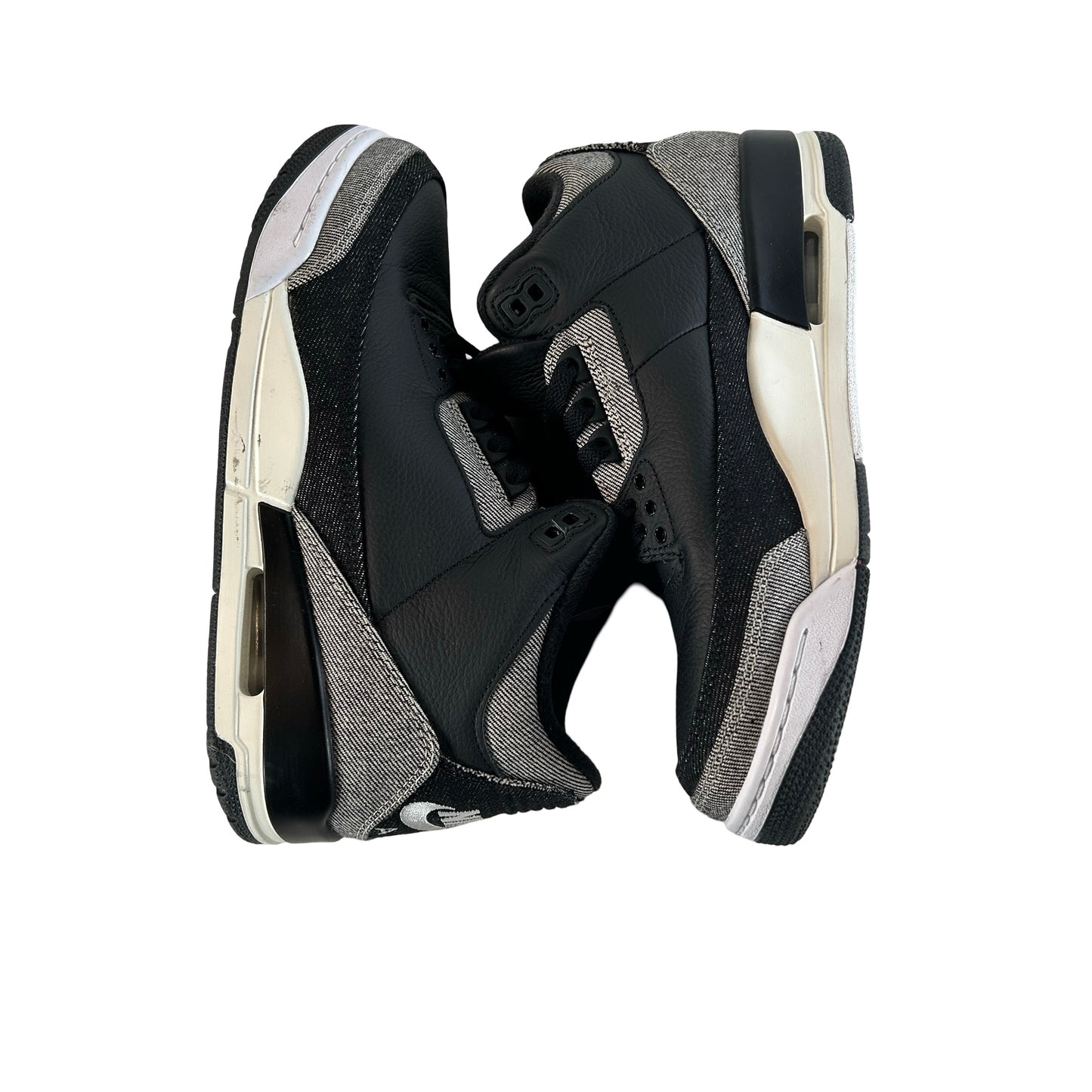 IR0914 400 Jordan 3 Retro Levi’s Black [USED] - 8 M (Used)