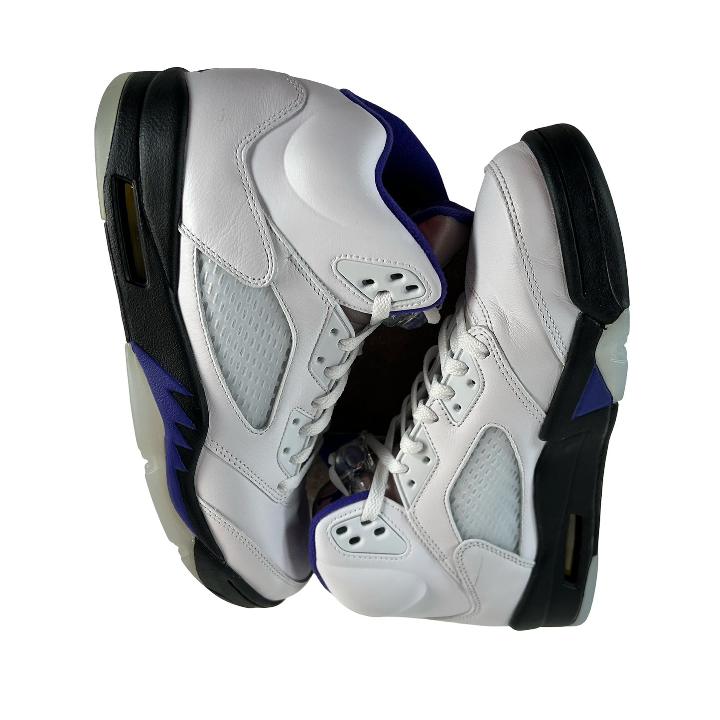 DD0587 141 Jordan 5 Retro Oscuro Concordia