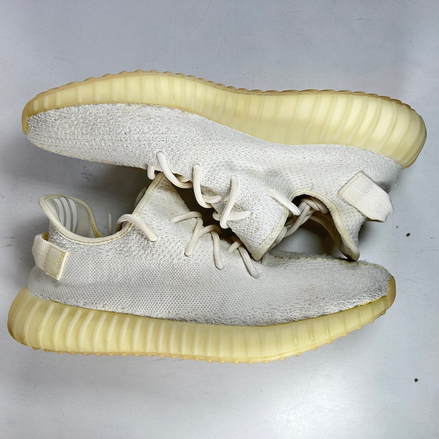 CP9366 Yeezy 350 V2 Crema Blanco