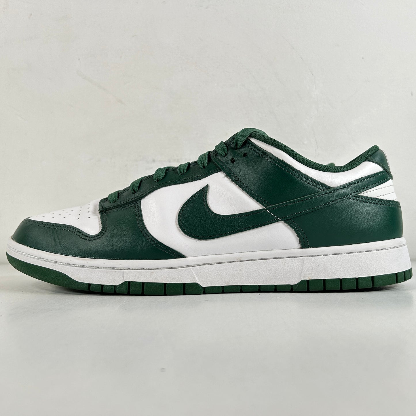 DD1391 101 Nike Dunk Low Michigan State [USED] - 12 M (Used) (No Box)