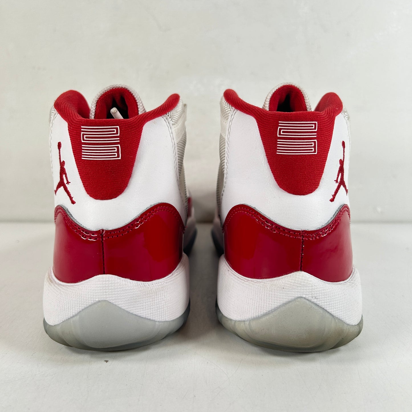 378038 116 Jordan 11 Retro Cherry (2022) (GS) [USED] - 4 Y (Used)