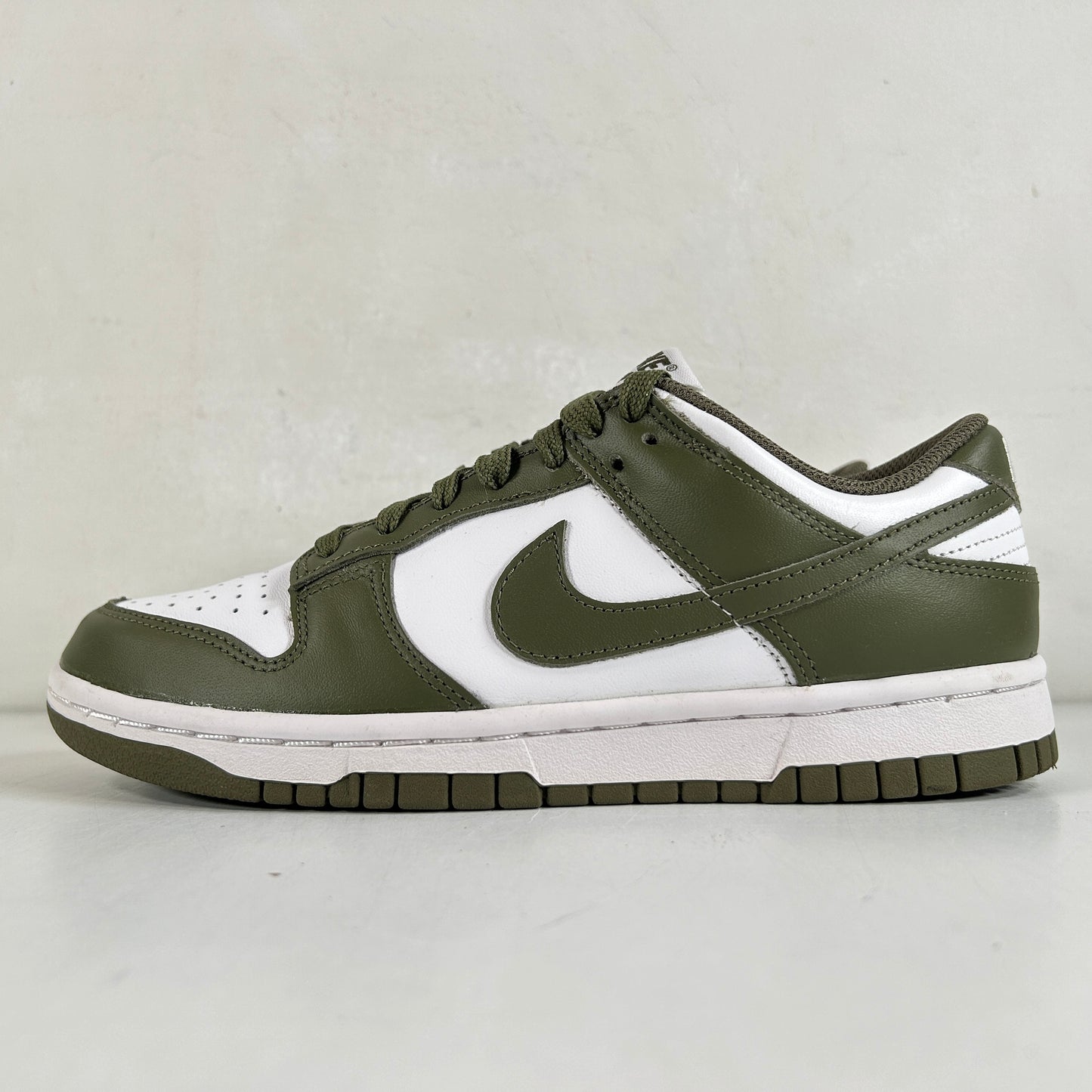 DD1503 120 Nike Dunk Low Medium Olive (Women's) [USED] - 6.5 W (Used)