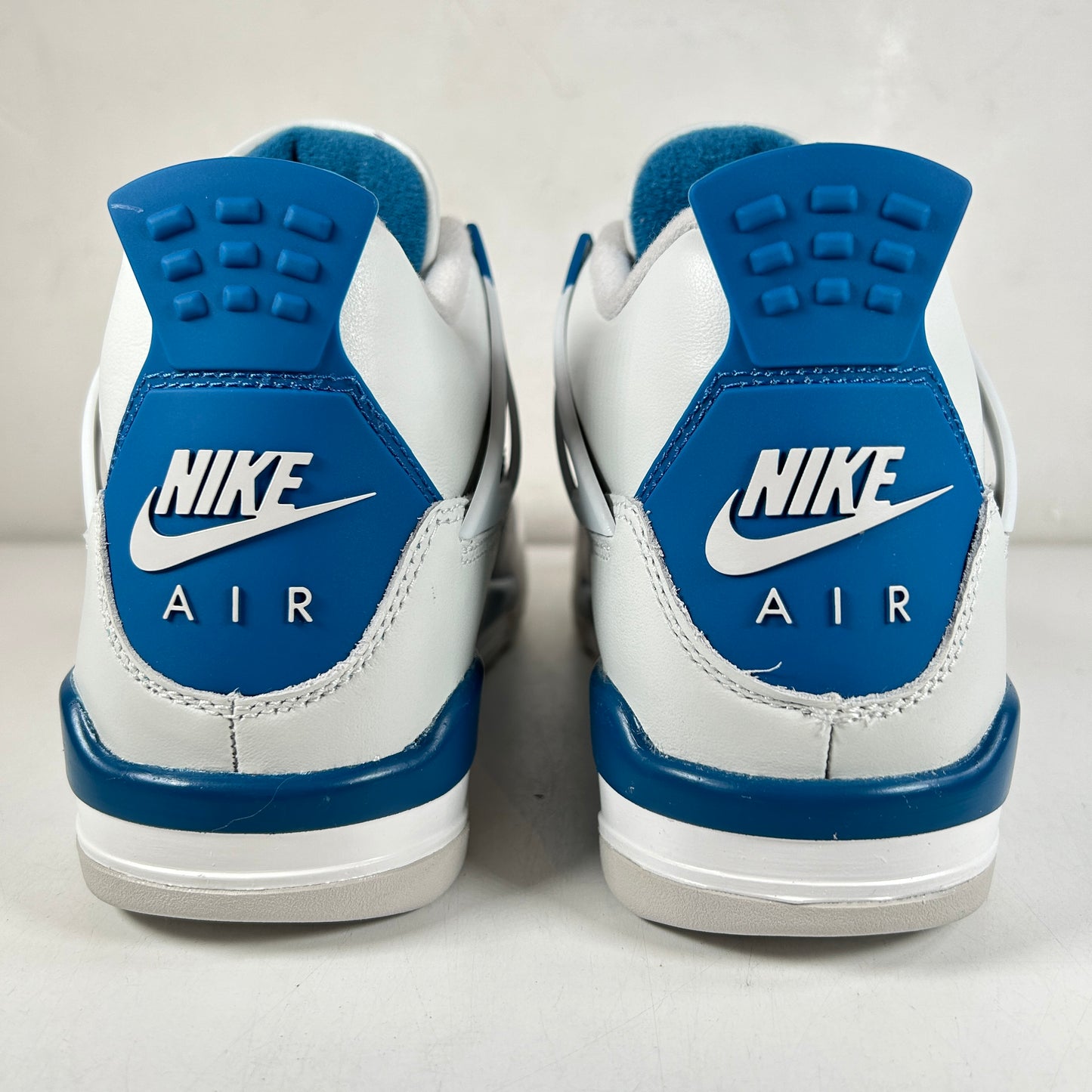 HF4281 141 Jordan 4 Retro Military Blue (2024) (GS) [CONDITIONAL] - 6.5 Y (Defect)