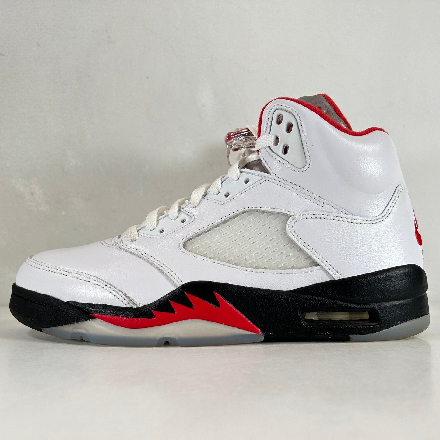 DA1911 102 Jordan 5 Rojo Fuego