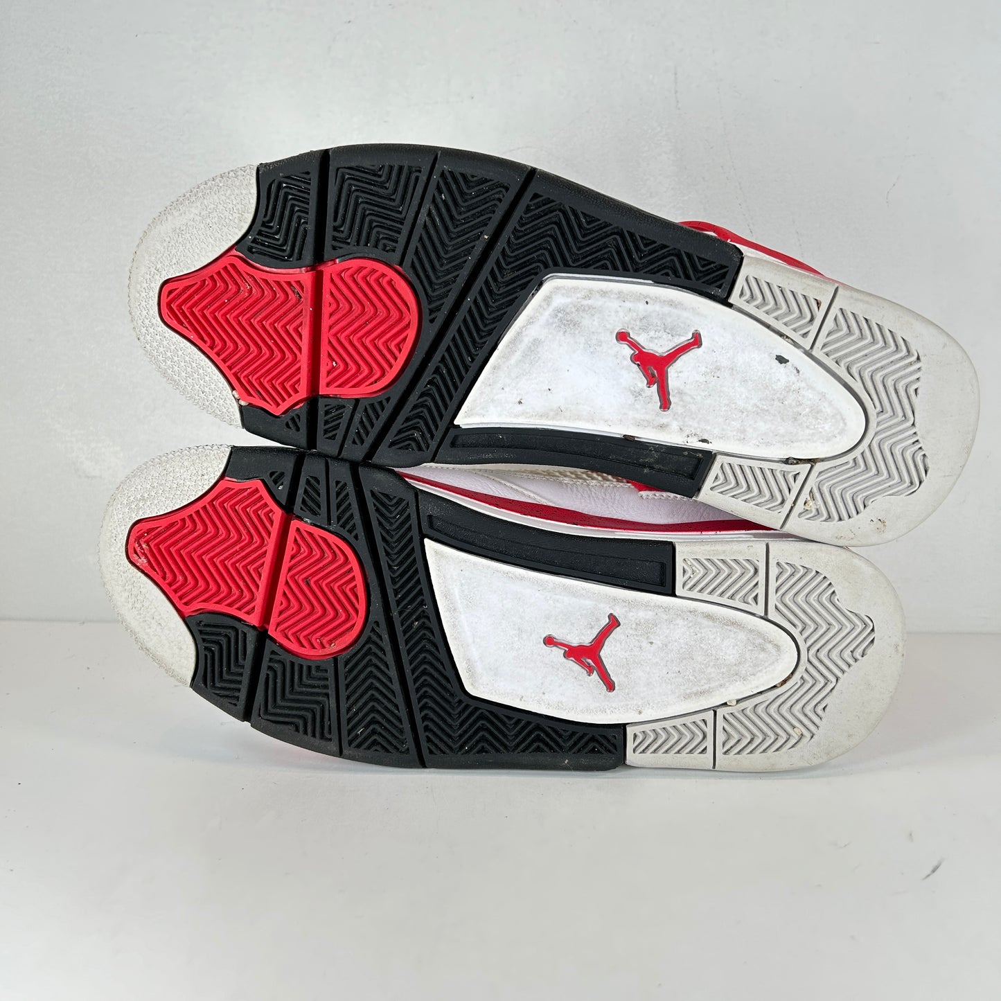 DH6927 161 Jordan 4 Retro Red Cement [USED] - 10 M (Used)