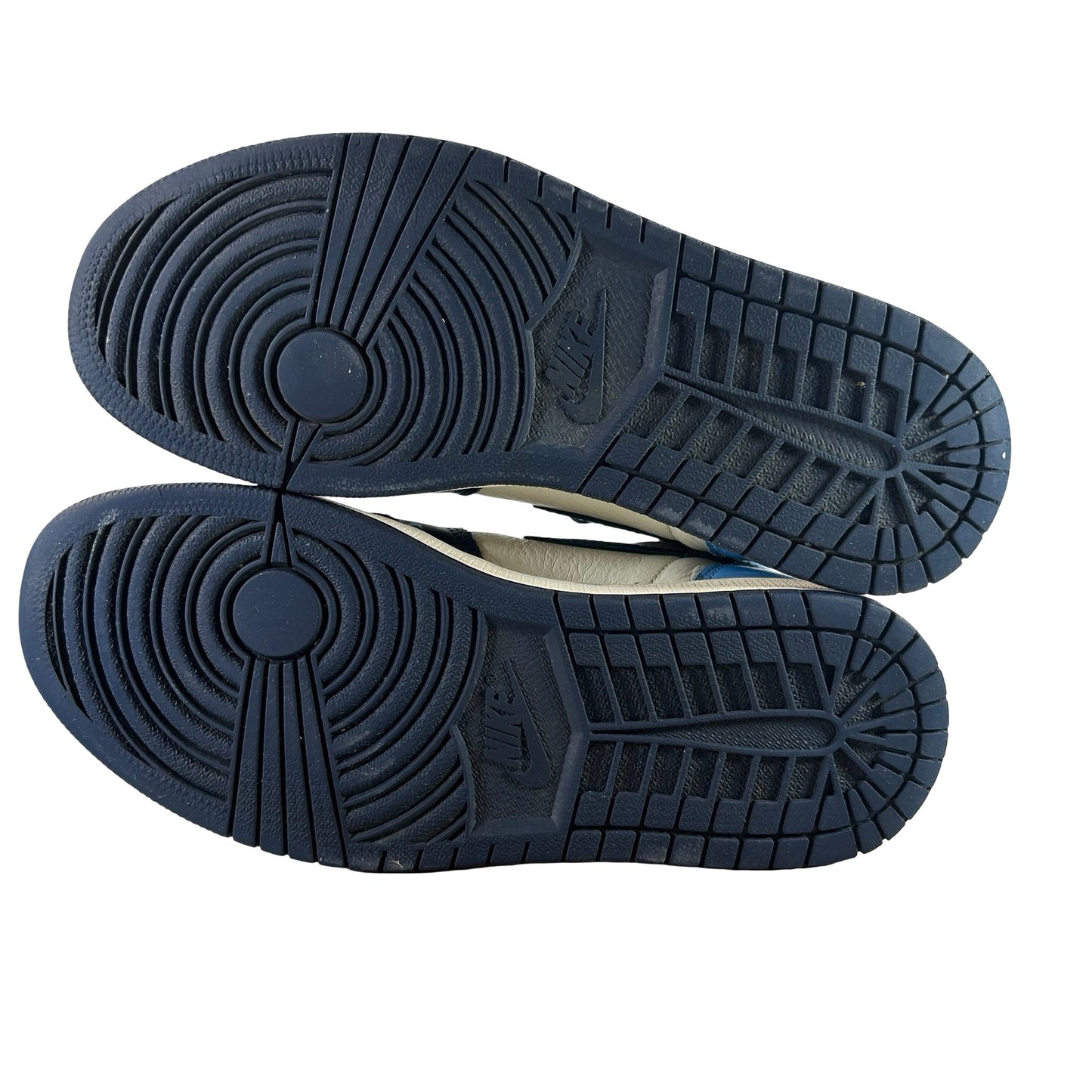 555088 140 Jordan 1 Obsidian UNC [USED] - 8 M (Used2)
