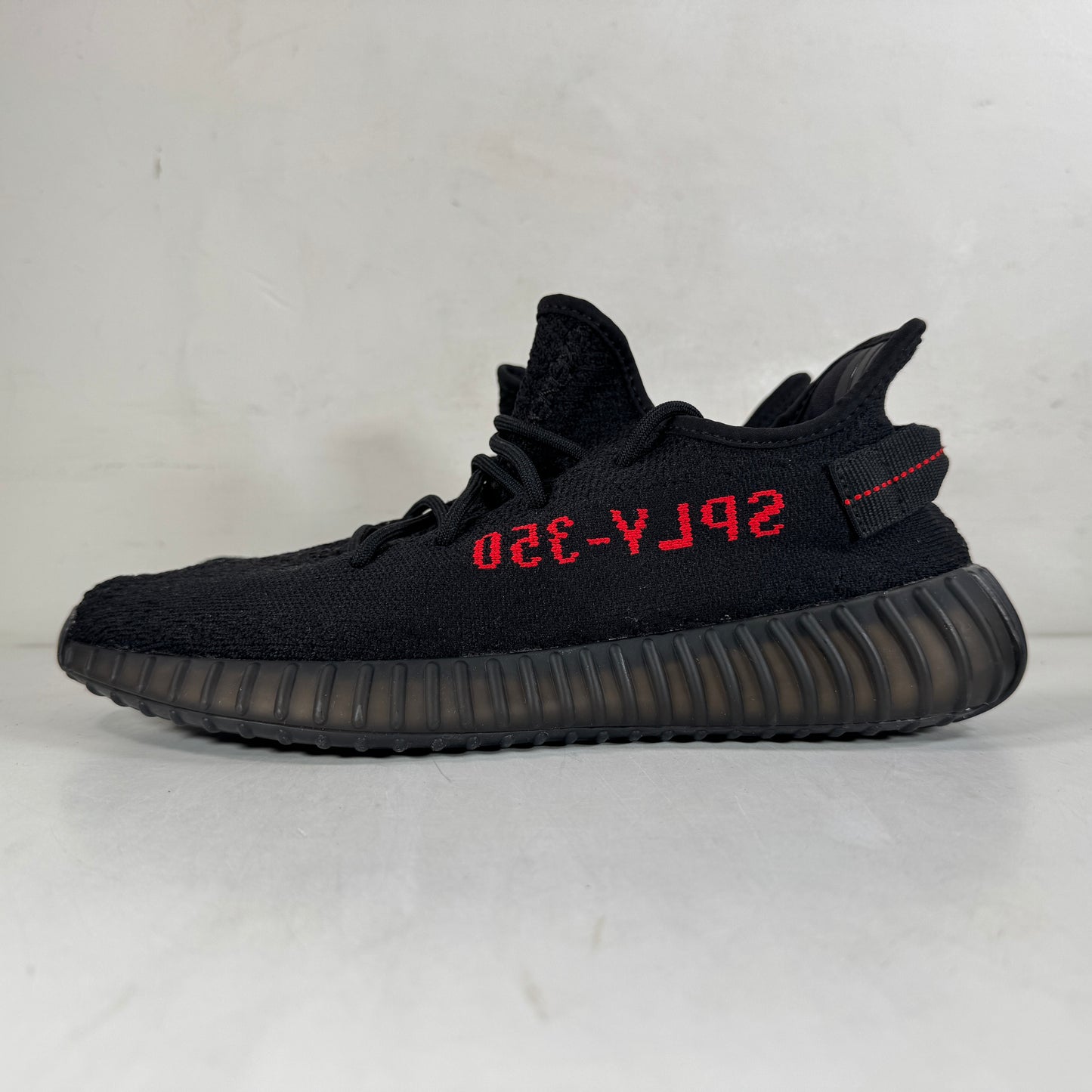 CP9652 Yeezy 350 V2 Criado