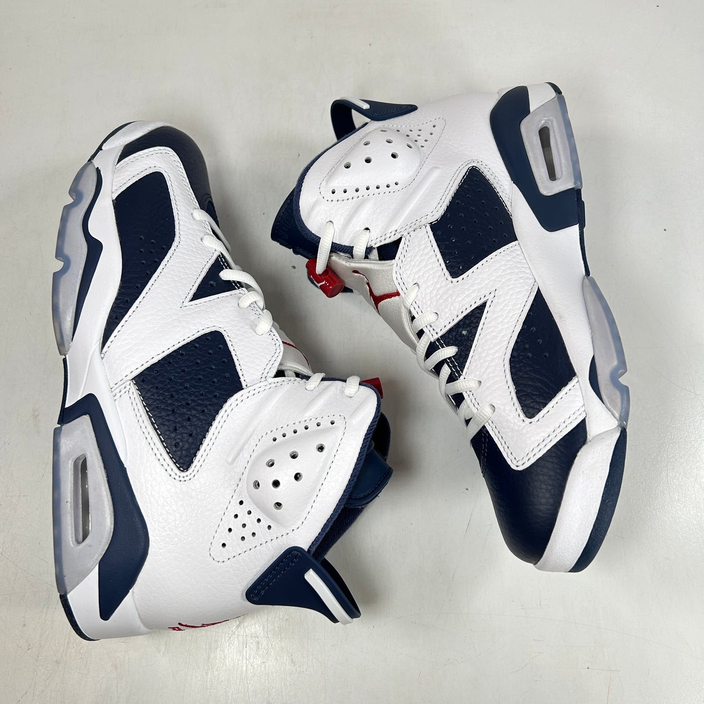 CT8529 164 Jordan 6 Retro Olympic (2024) - 8.5 M (Used)