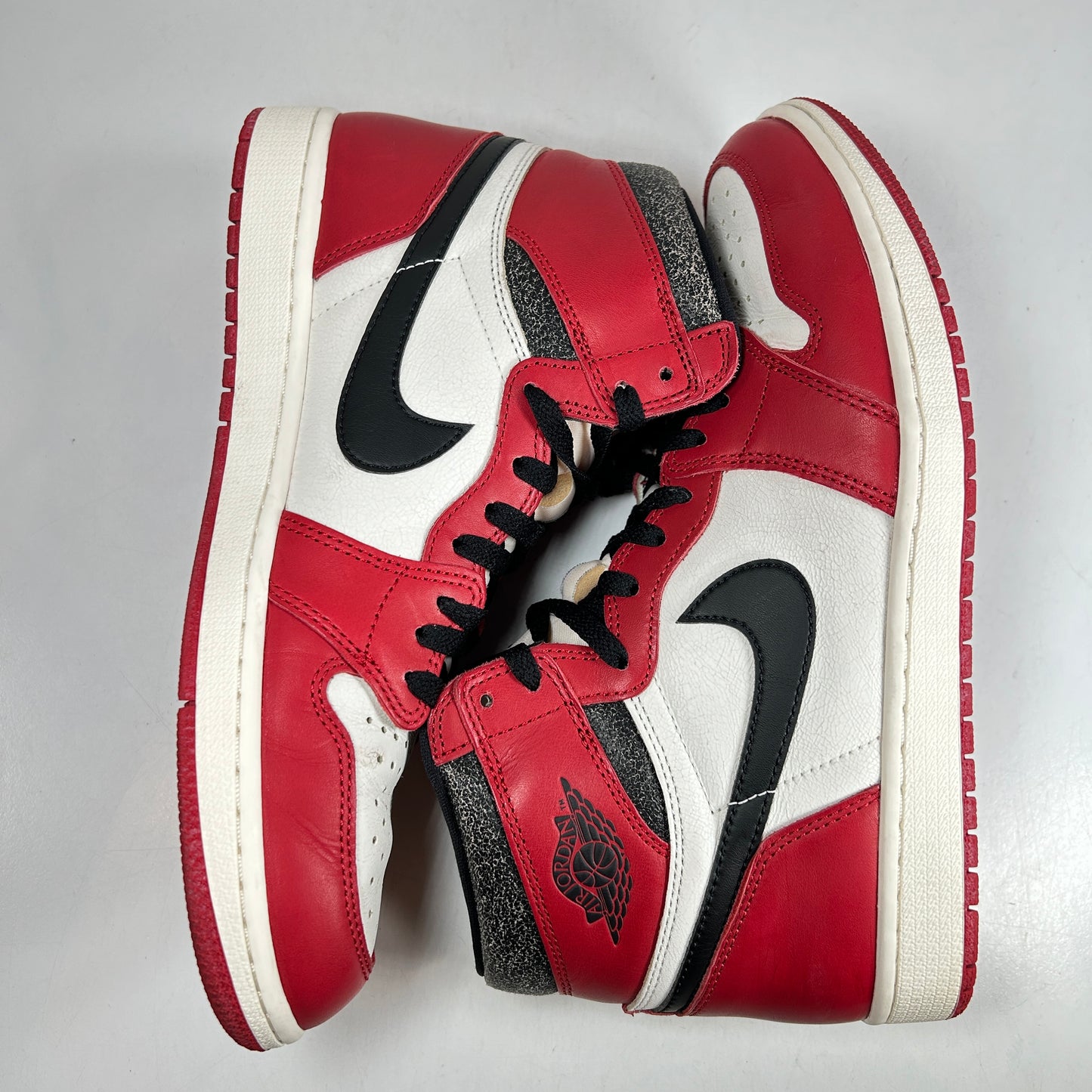 DZ5485 612 Jordan 1 Retro High OG Chicago Lost and Found [USED] - 11 M (Used)