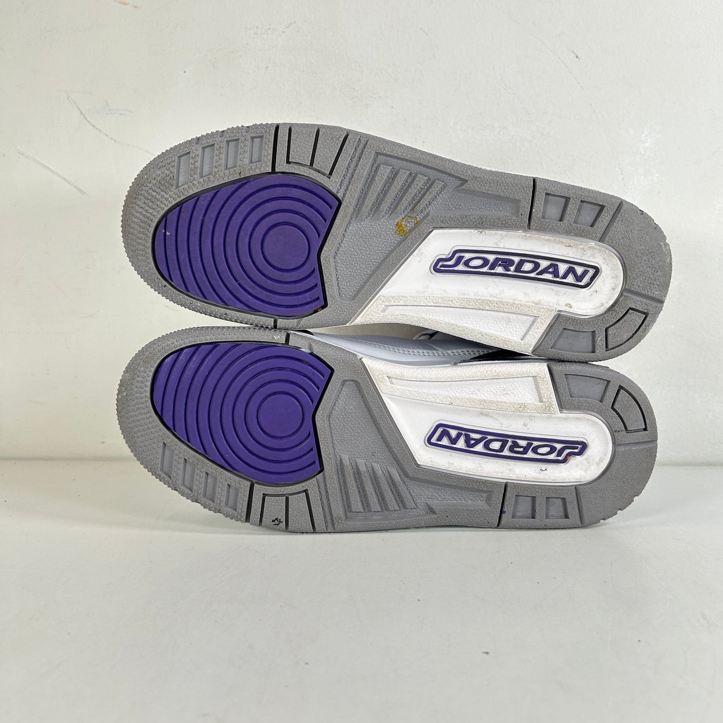DM0967 105 Jordan 3 Retro Dark Iris (GS) [USED] - 5.5 Y (Used)
