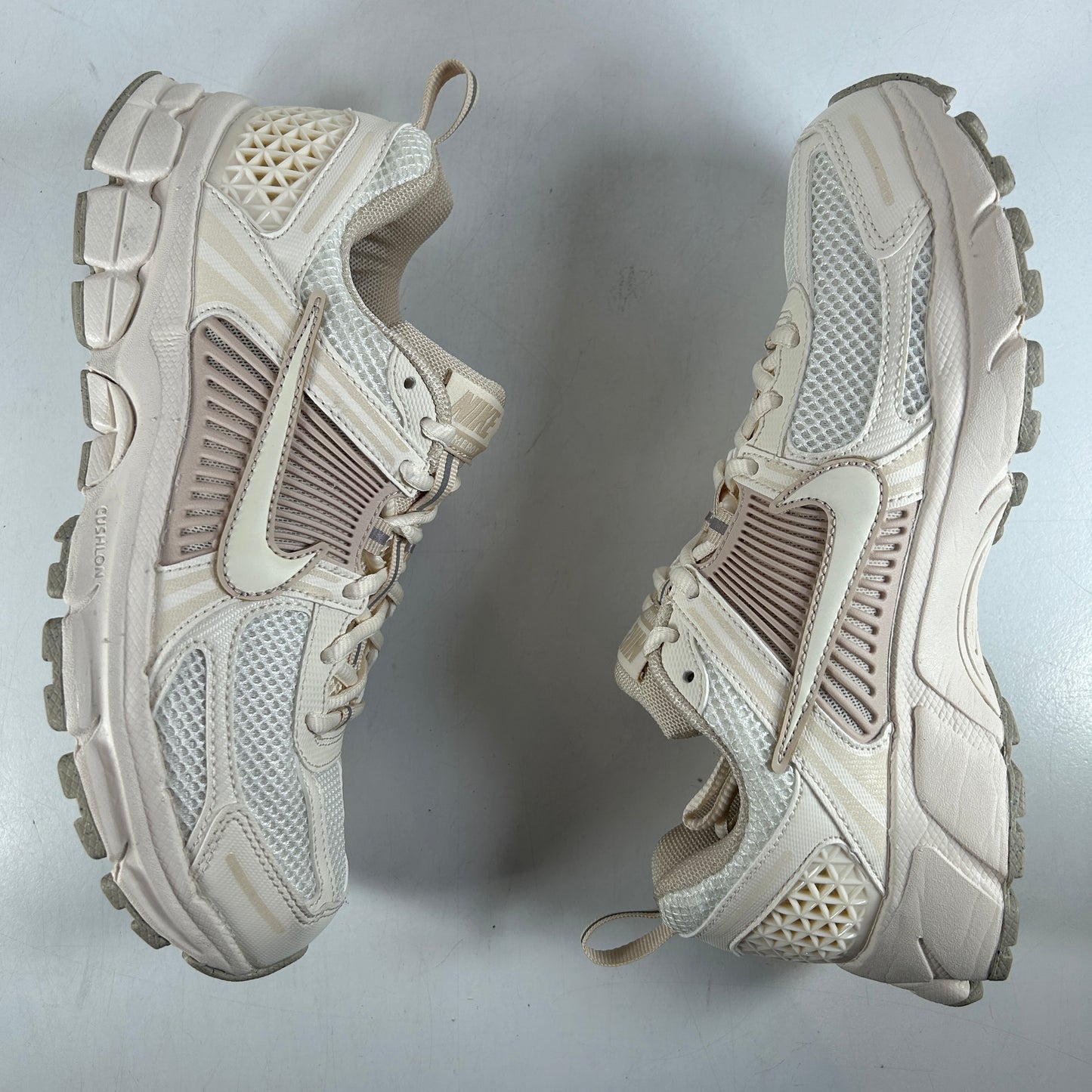 HF6998 101 Nike Zoom Vomero 5 Pale Ivory (GS) [USED] - 5.5 Y (Used)